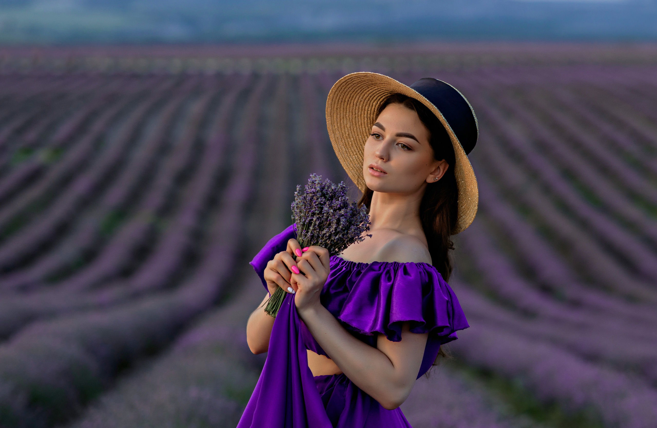 В цветении. Фотограф-стилист Крым Прокат одежды в Крыму. Фотосессии в Крыму