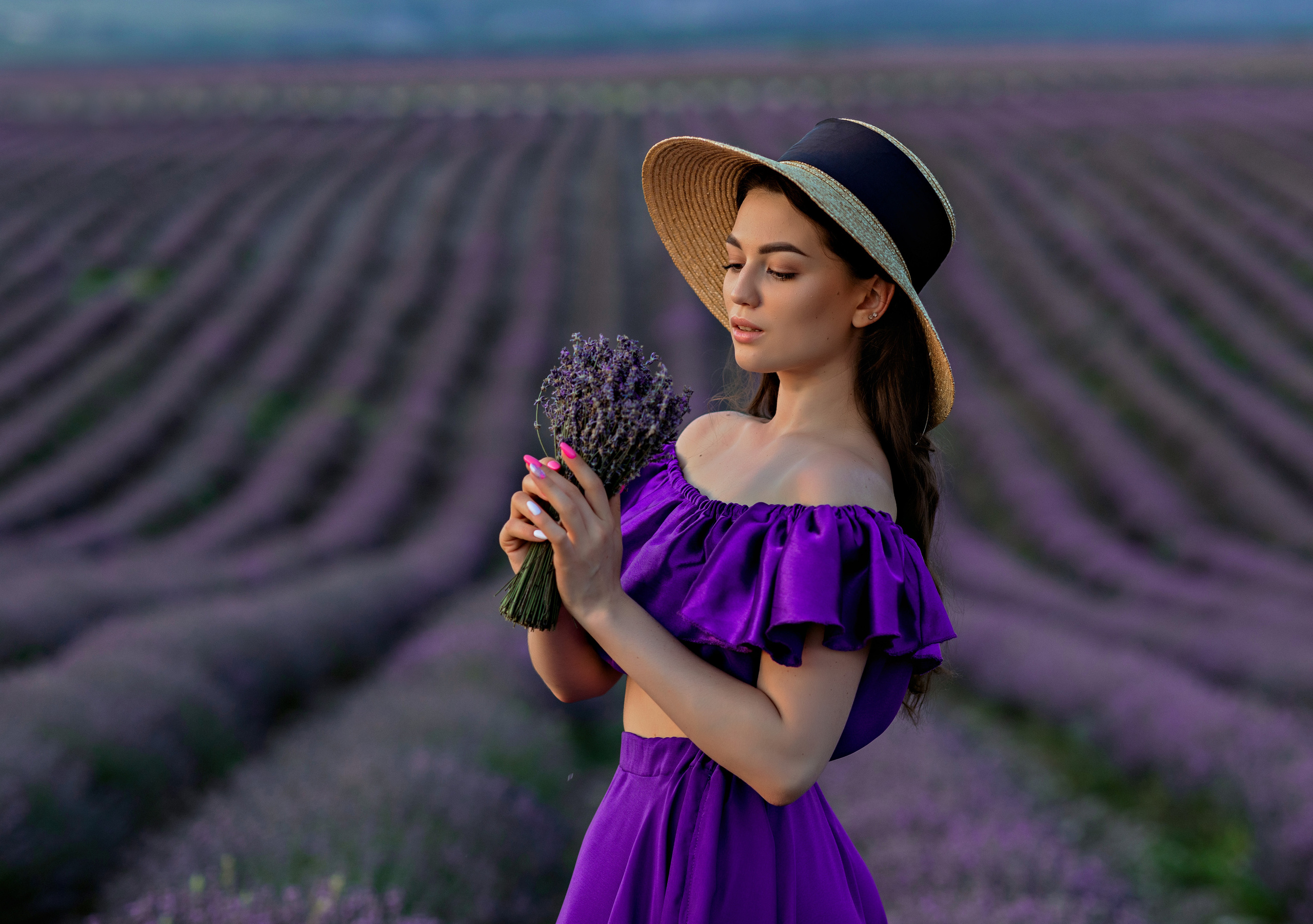 В цветении. Фотограф-стилист Крым Прокат одежды в Крыму. Фотосессии в Крыму