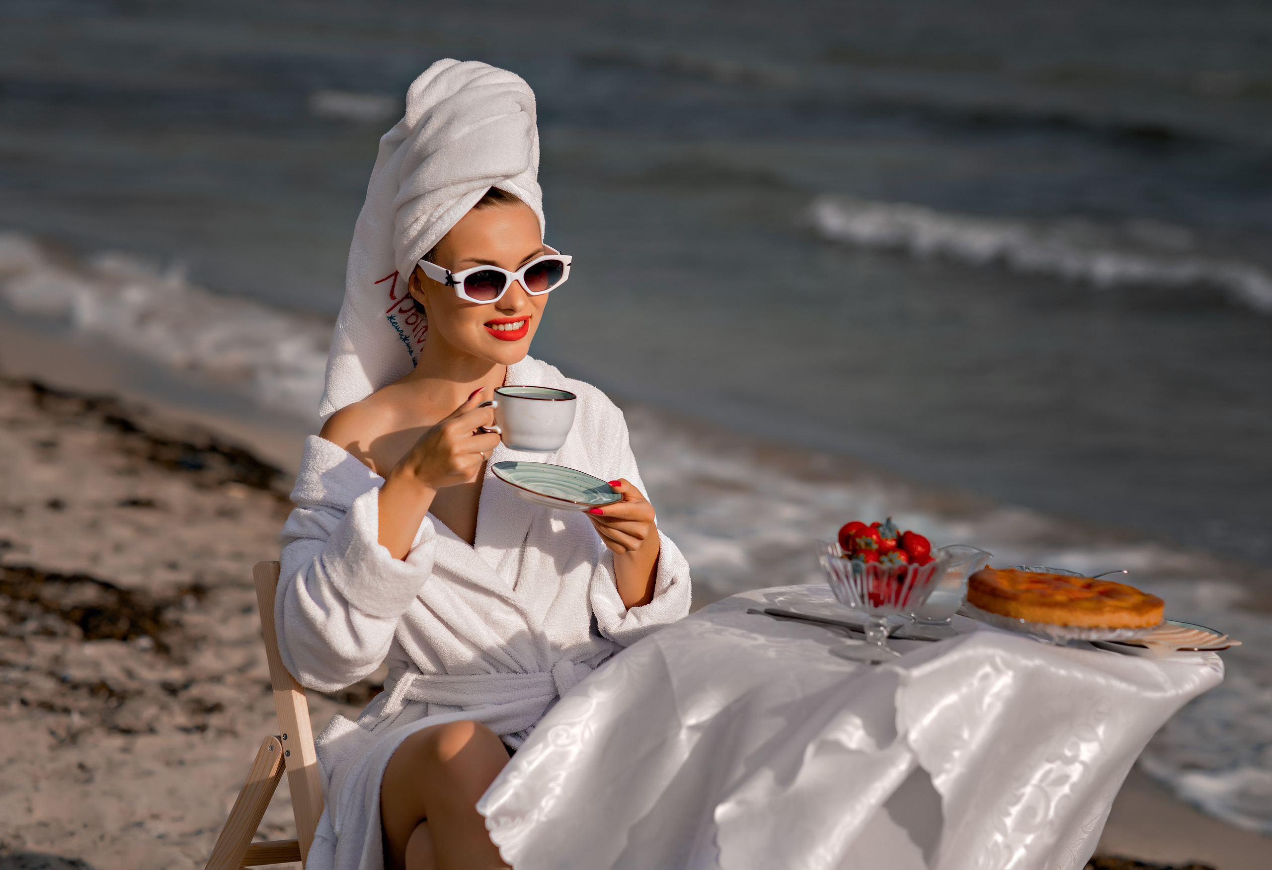 Фотосессия тематическая с идеей. Фотограф-стилист Крым Прокат одежды в Крыму. Фотосессии в Крыму