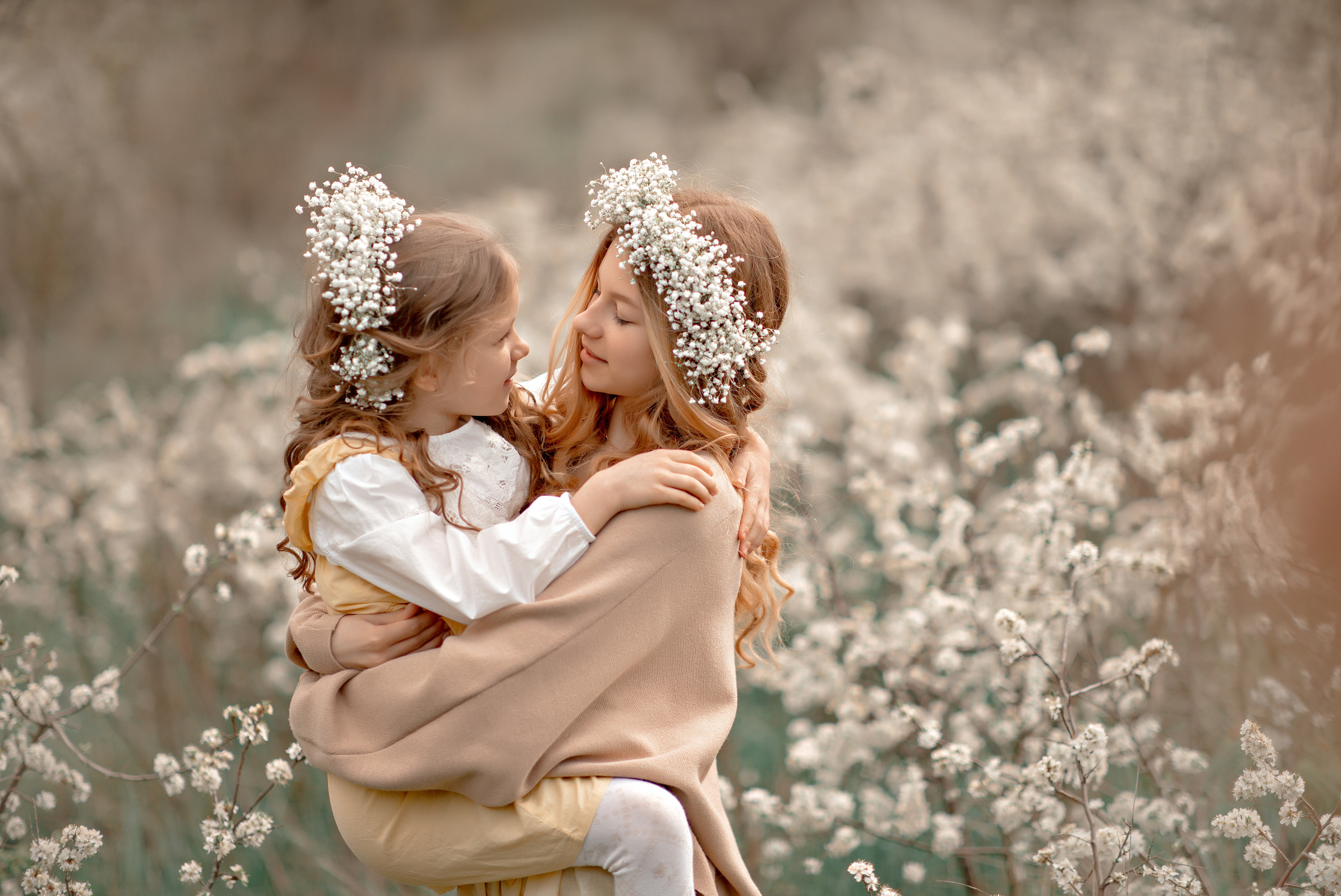 В цветении. Фотограф-стилист Крым Прокат одежды в Крыму. Фотосессии в Крыму