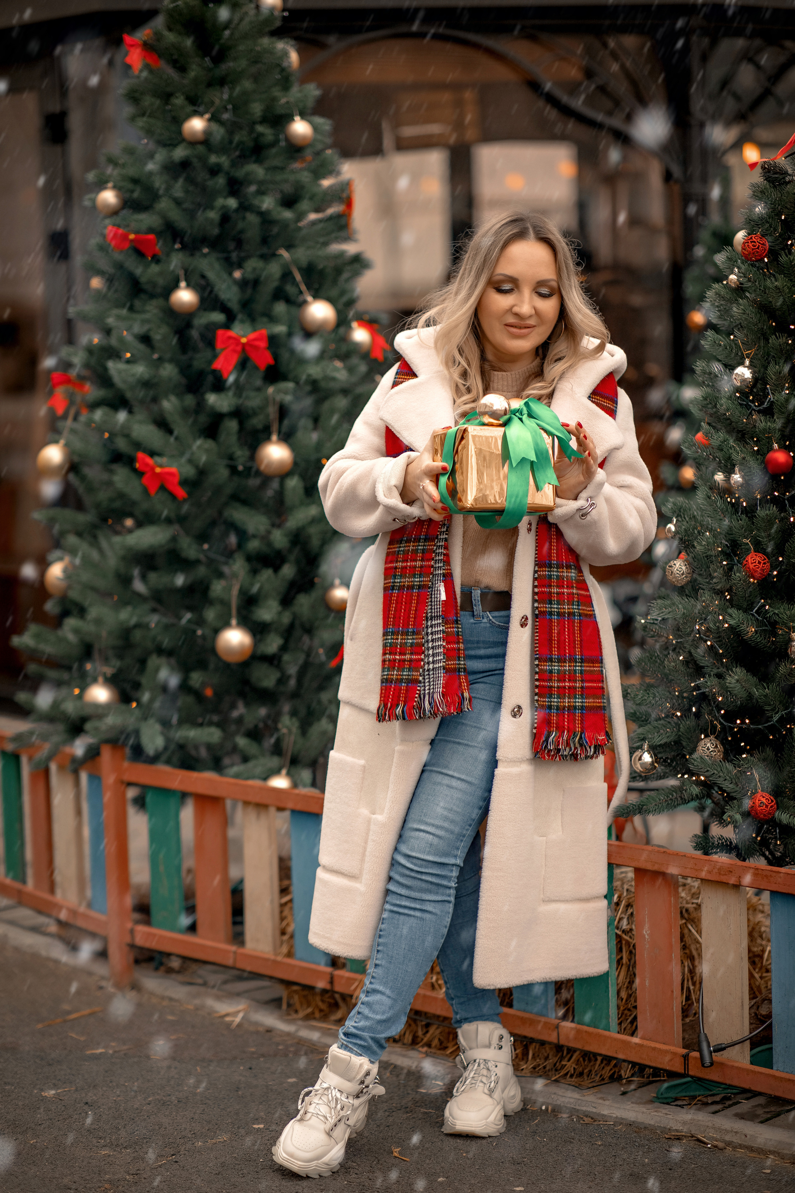 Новогодние. Фотограф-стилист Крым Прокат одежды в Крыму. Фотосессии в Крыму