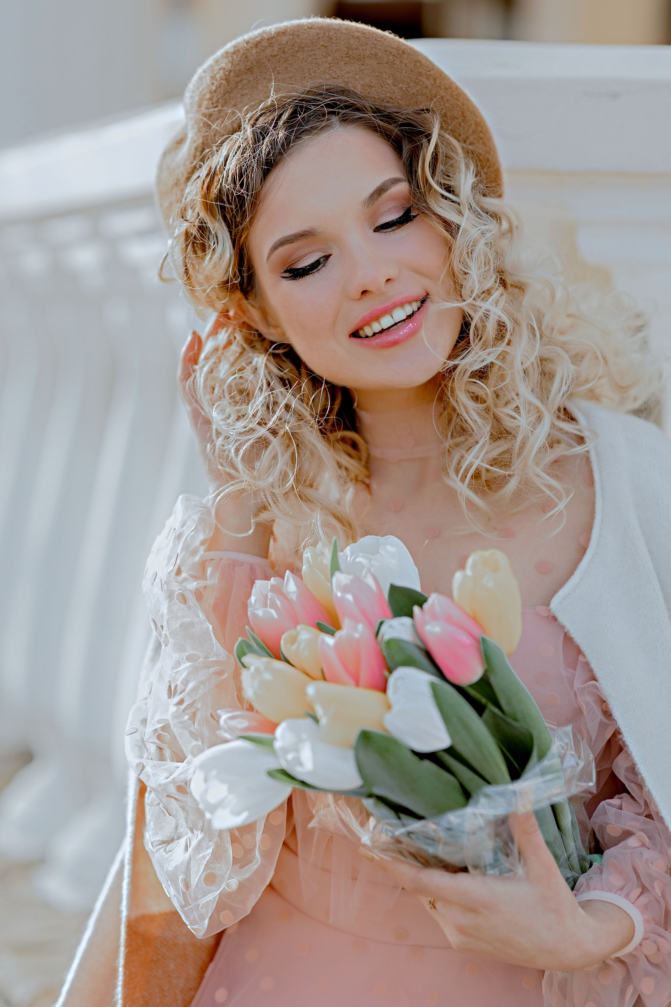 Фотосессия " Прогулка ". Фотограф-стилист Крым Прокат одежды в Крыму. Фотосессии в Крыму