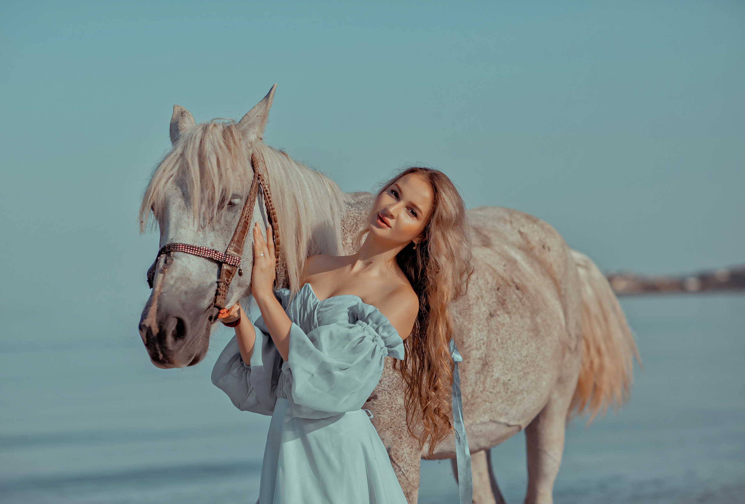 Фотосессия с лошадью. Фотограф-стилист Крым Прокат одежды в Крыму. Фотосессии в Крыму