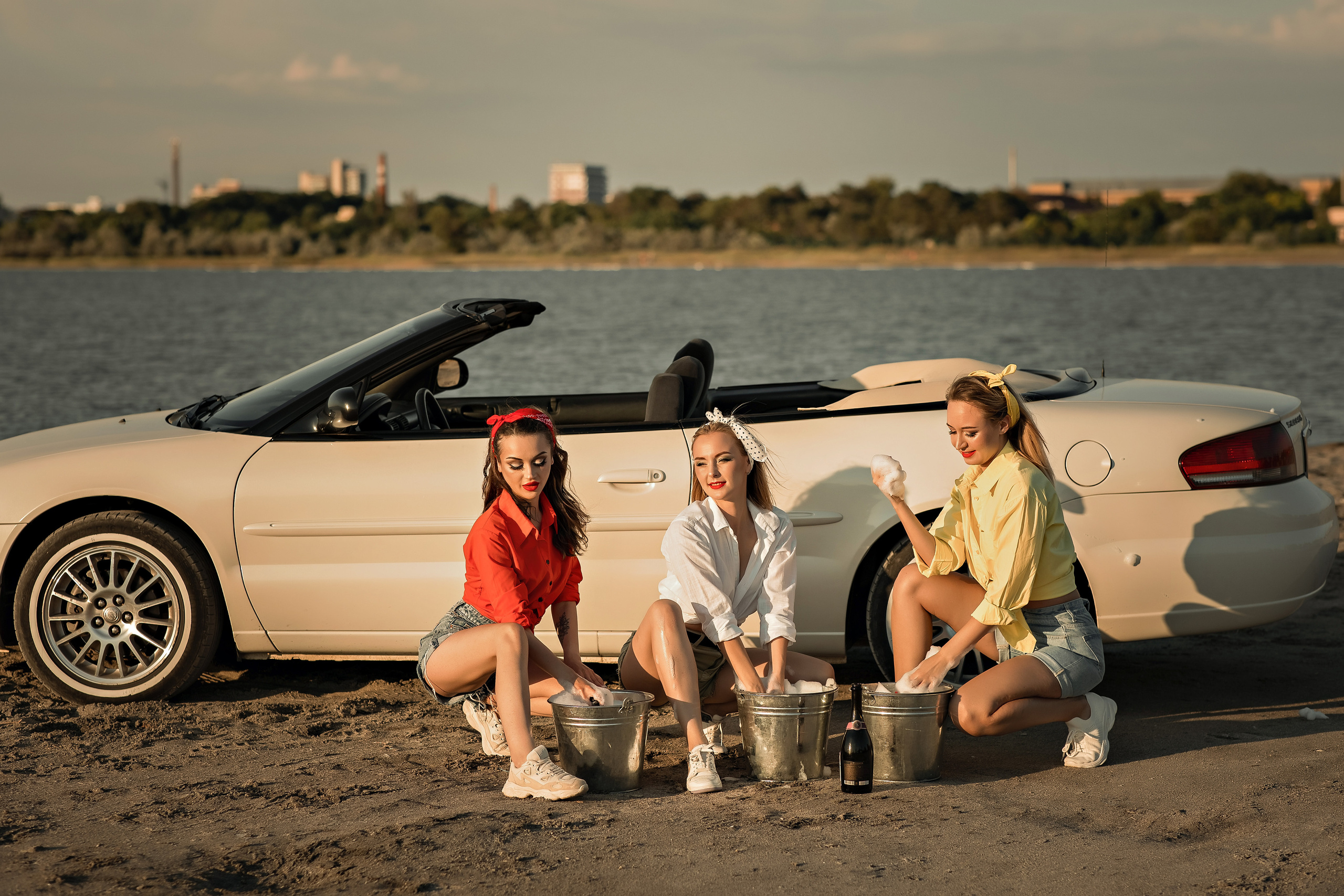 Фотосессия тематическая с идеей. Фотограф-стилист Крым Прокат одежды в Крыму. Фотосессии в Крыму