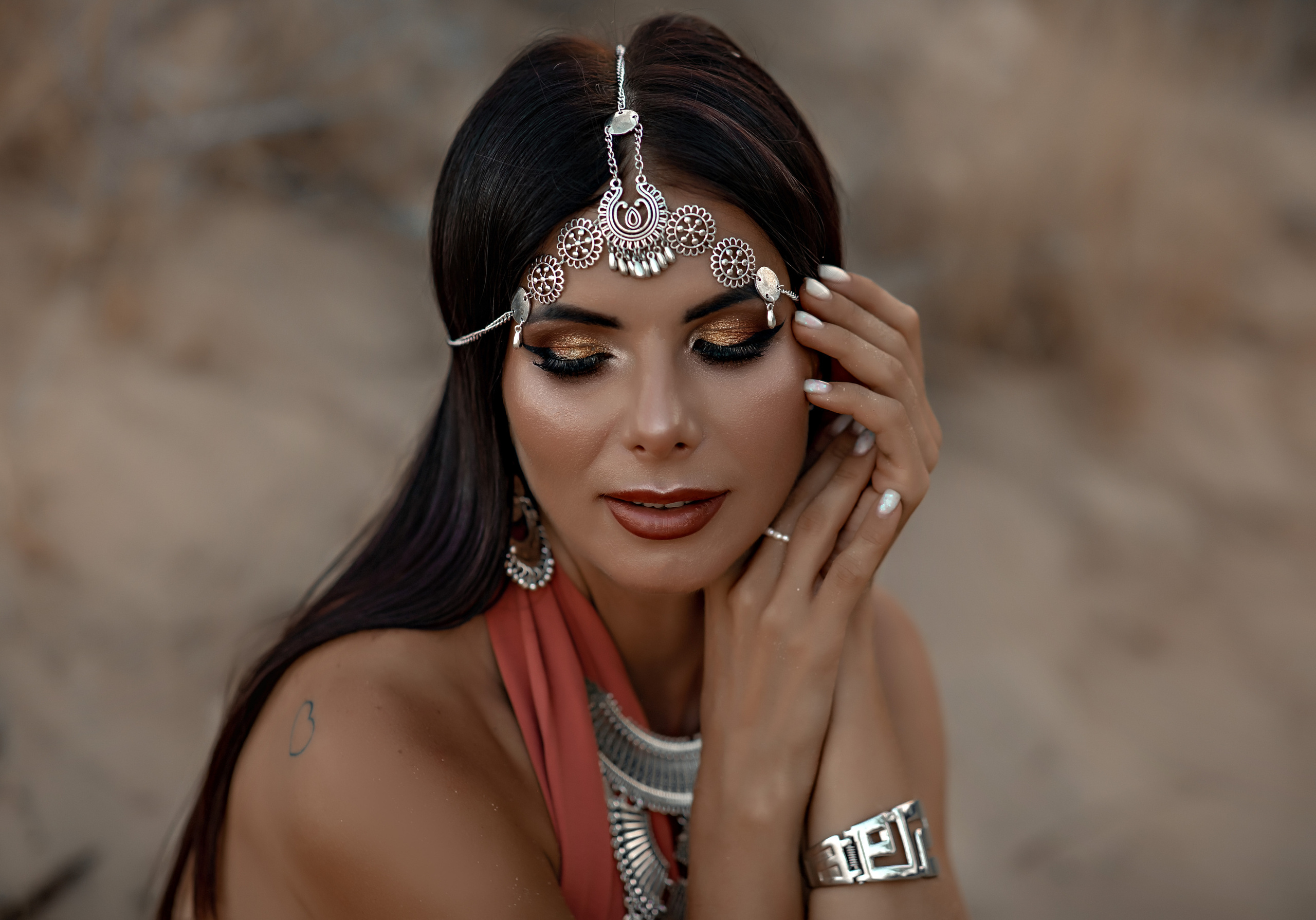 Фотосессия тематическая с идеей. Фотограф-стилист Крым Прокат одежды в Крыму. Фотосессии в Крыму