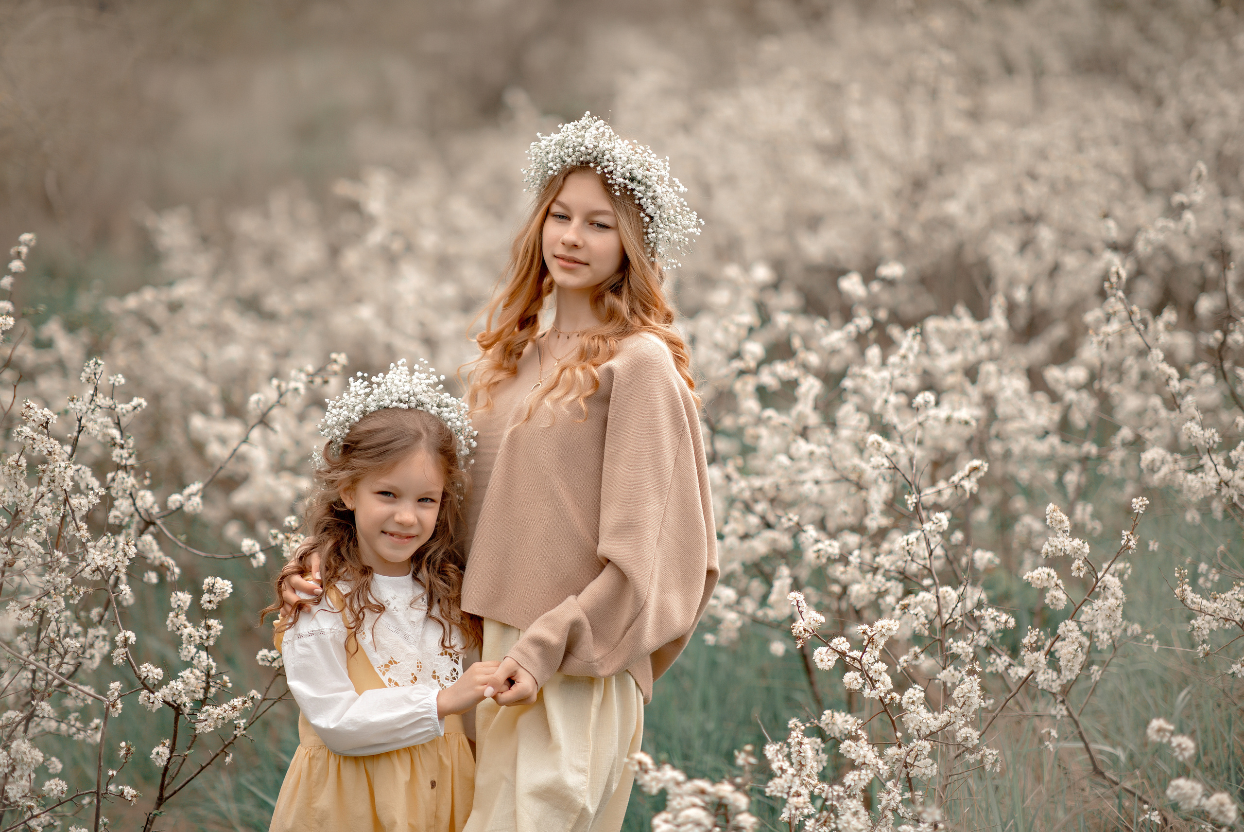 В цветении. Фотограф-стилист Крым Прокат одежды в Крыму. Фотосессии в Крыму