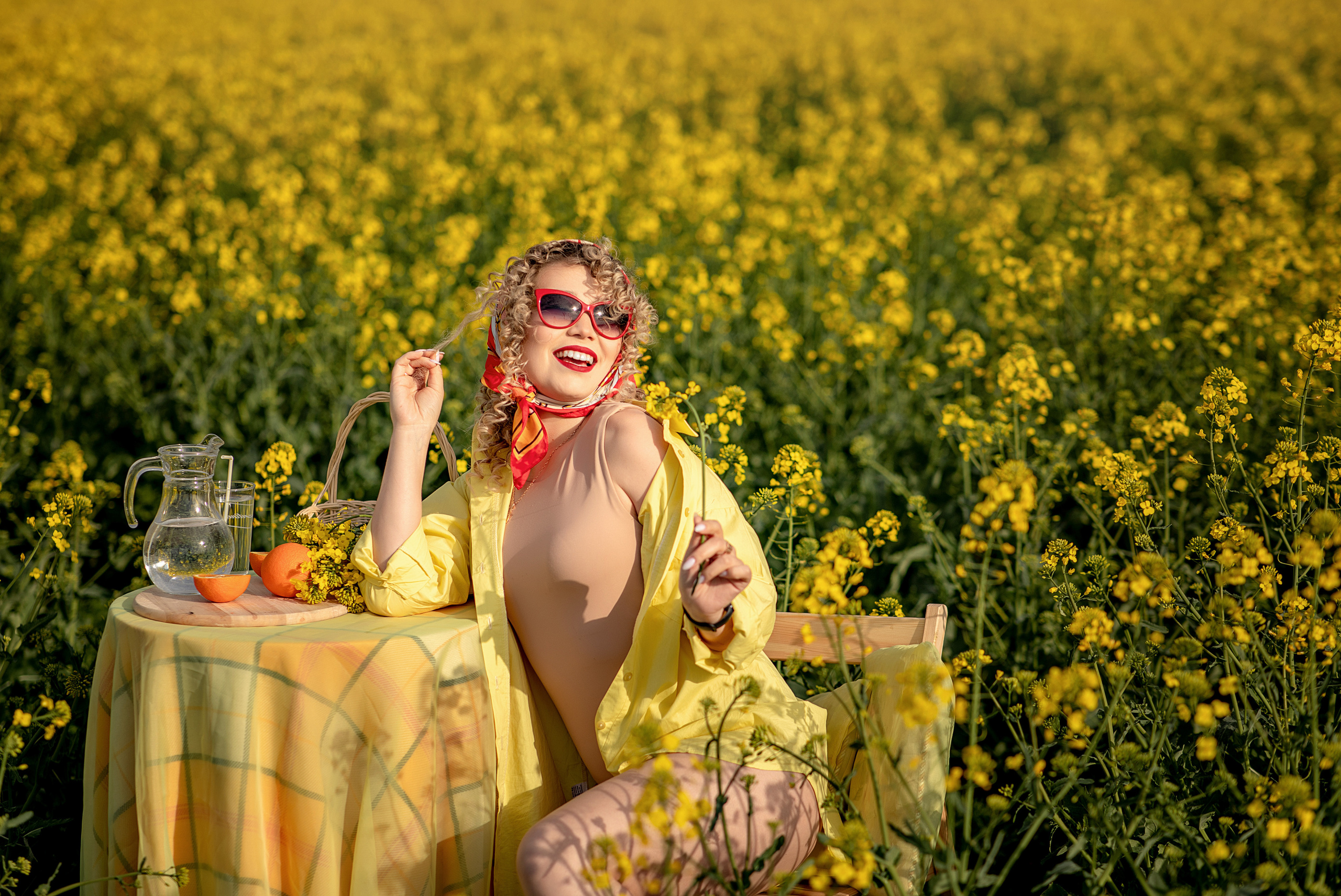 В цветении. Фотограф-стилист Крым Прокат одежды в Крыму. Фотосессии в Крыму