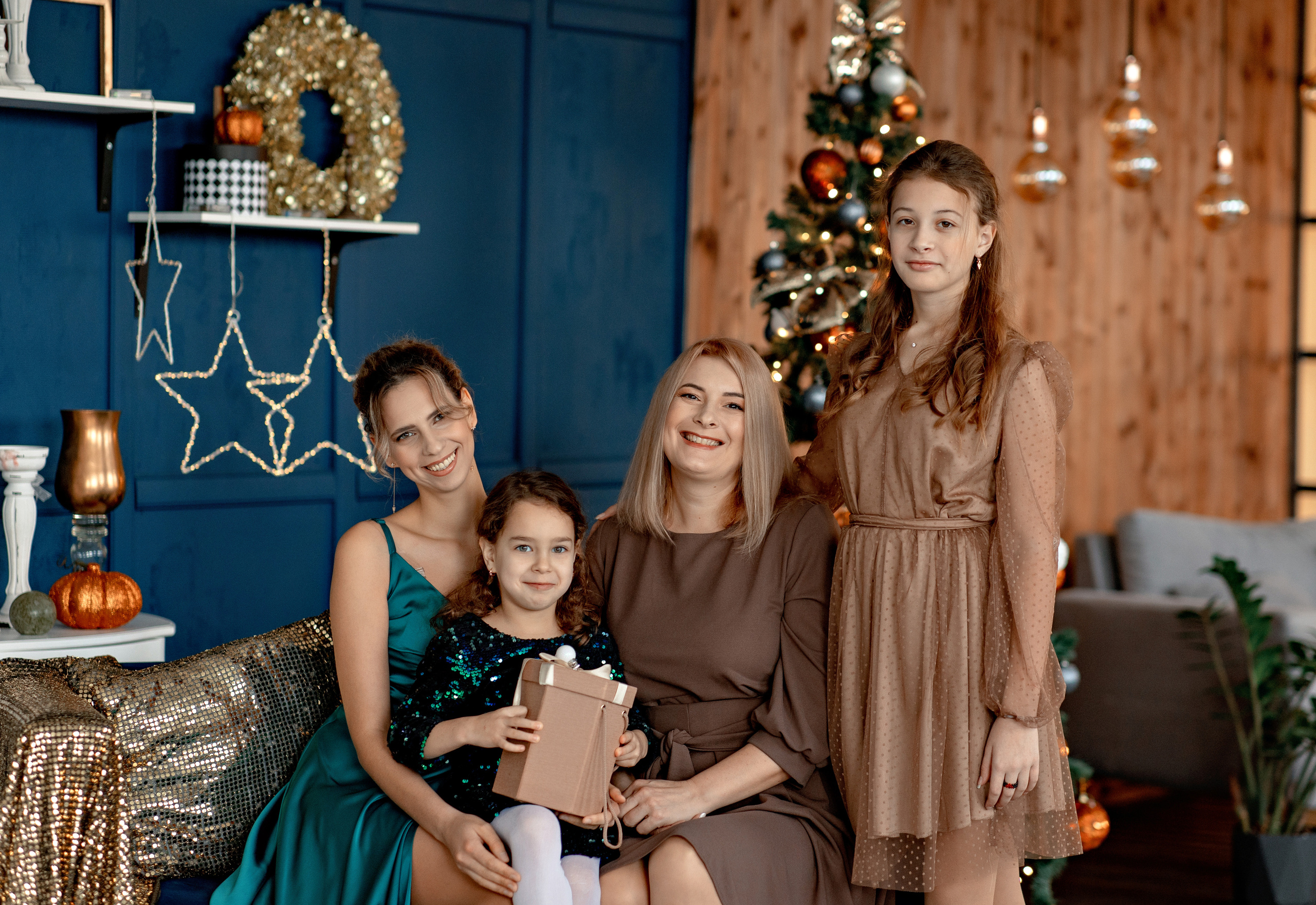 Новогодние. Фотограф-стилист Крым Прокат одежды в Крыму. Фотосессии в Крыму