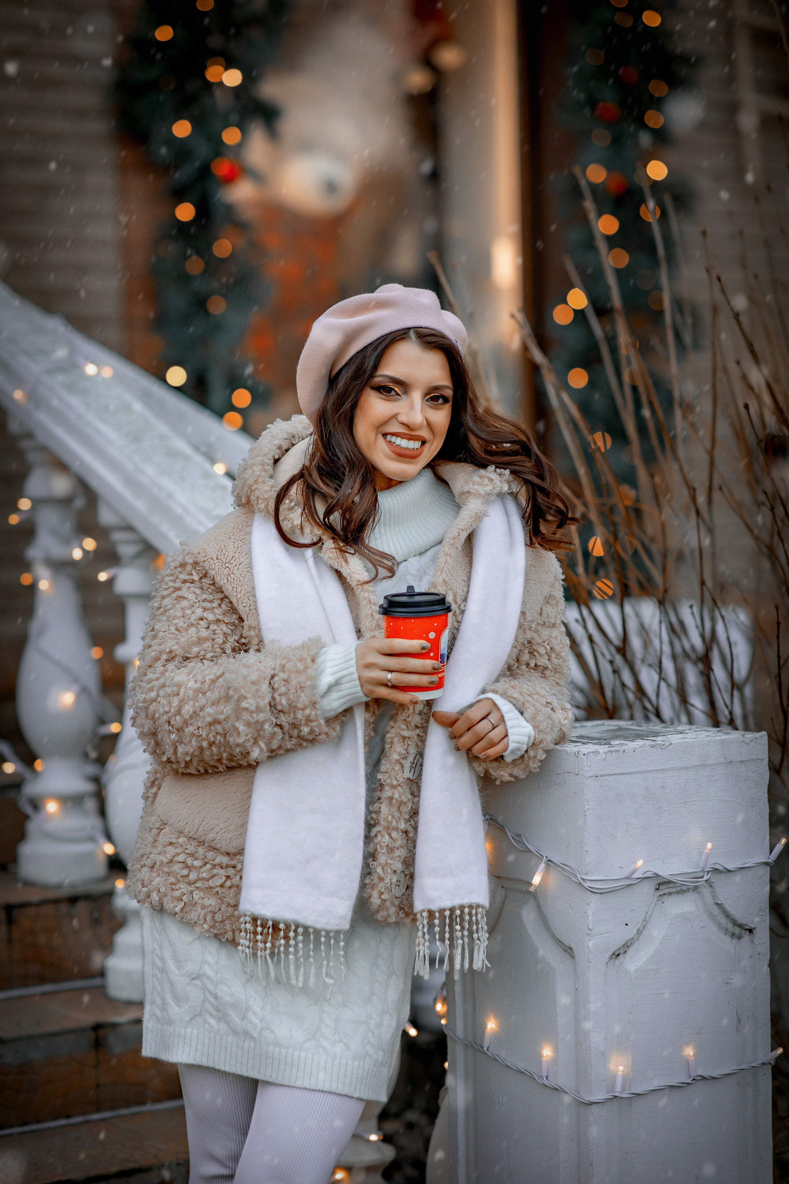 Фотосессия " Прогулка ". Фотограф-стилист Крым Прокат одежды в Крыму. Фотосессии в Крыму