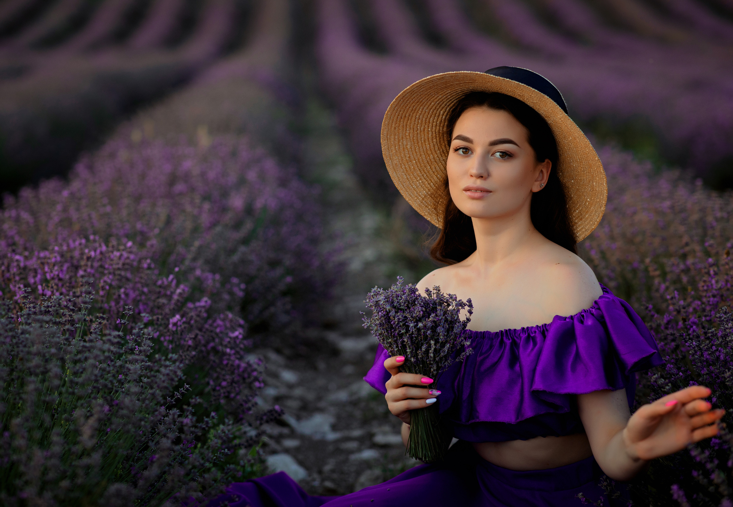 В цветении. Фотограф-стилист Крым Прокат одежды в Крыму. Фотосессии в Крыму