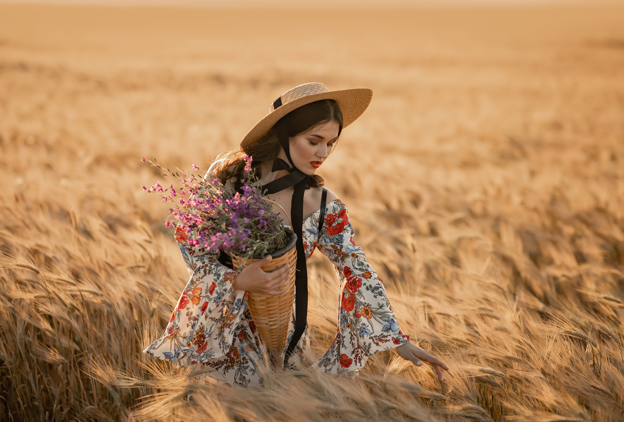 В цветении. Фотограф-стилист Крым Прокат одежды в Крыму. Фотосессии в Крыму