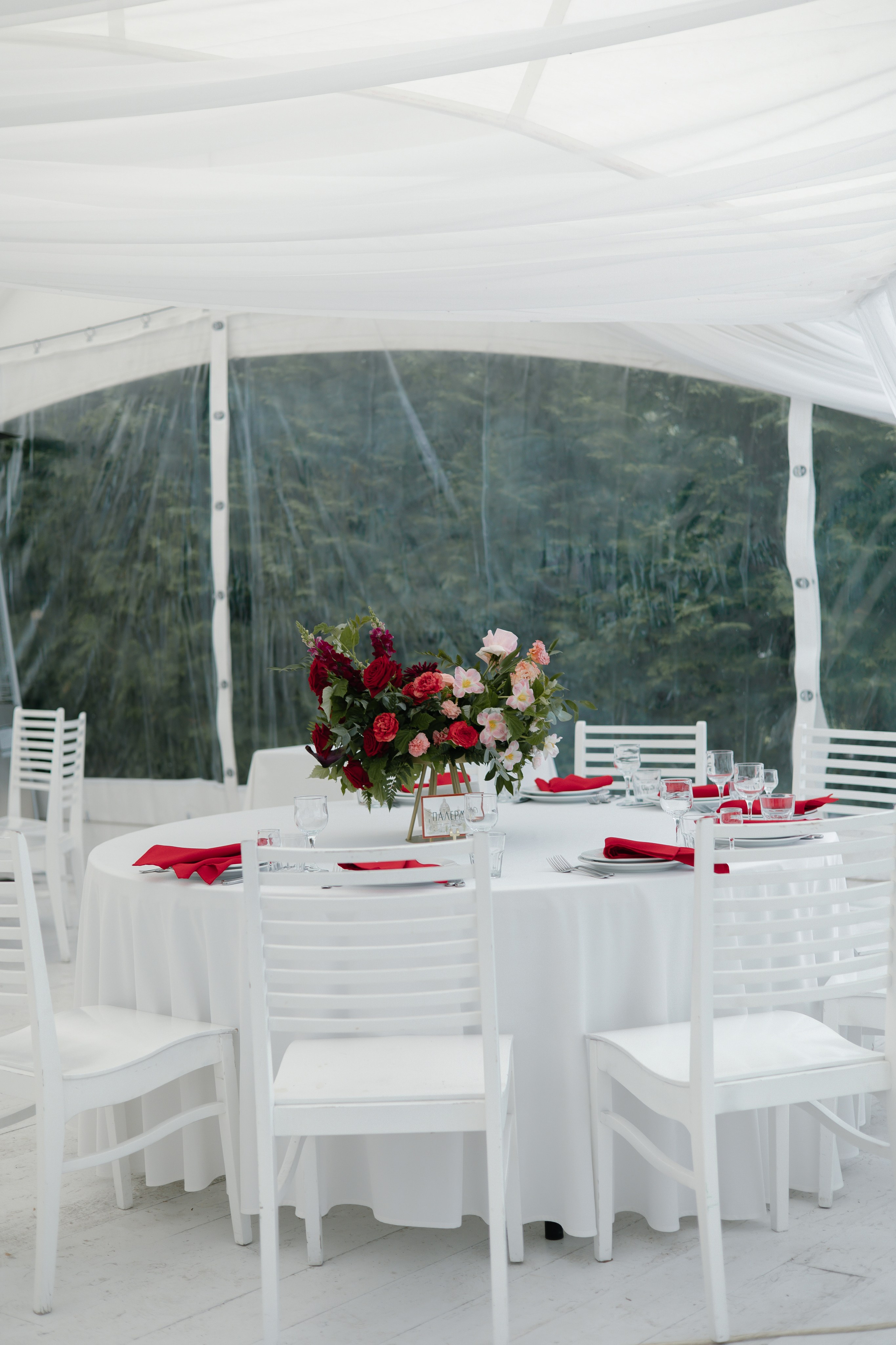 Свадьба в усадьбе Остров. Kirillova Studio — мастерская декора и событий Юли Кирилловой