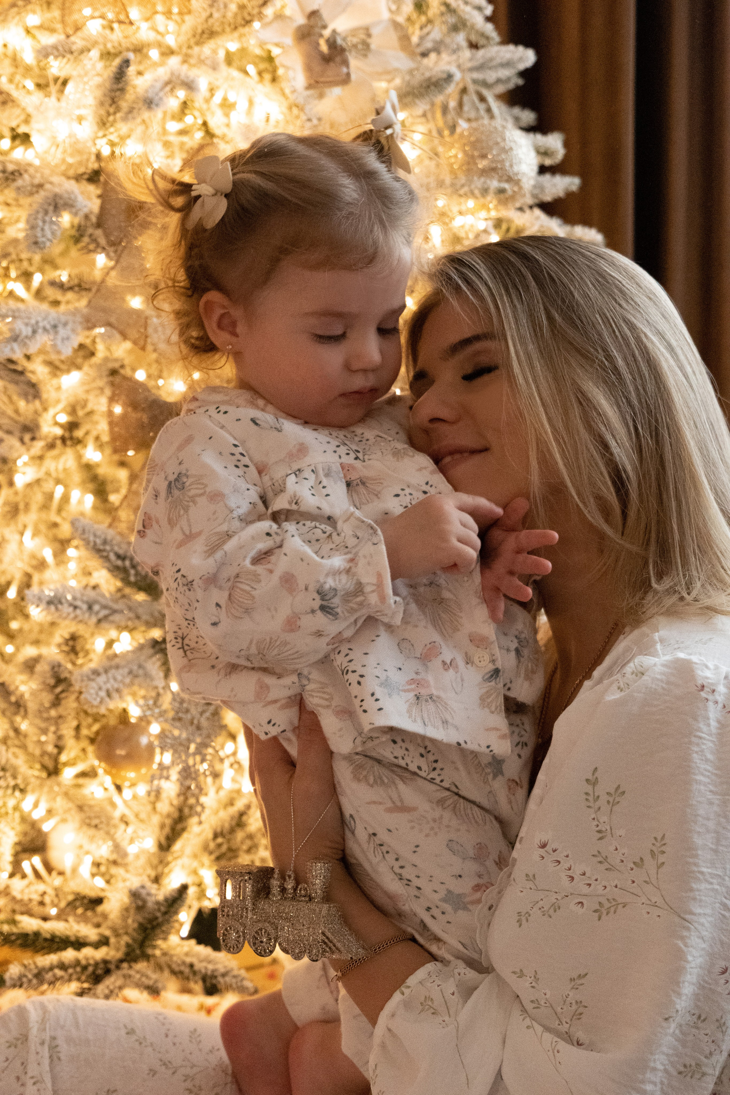 Семейная новогодняя фотосессия дома. Фотограф видеограф Ольга Василевская