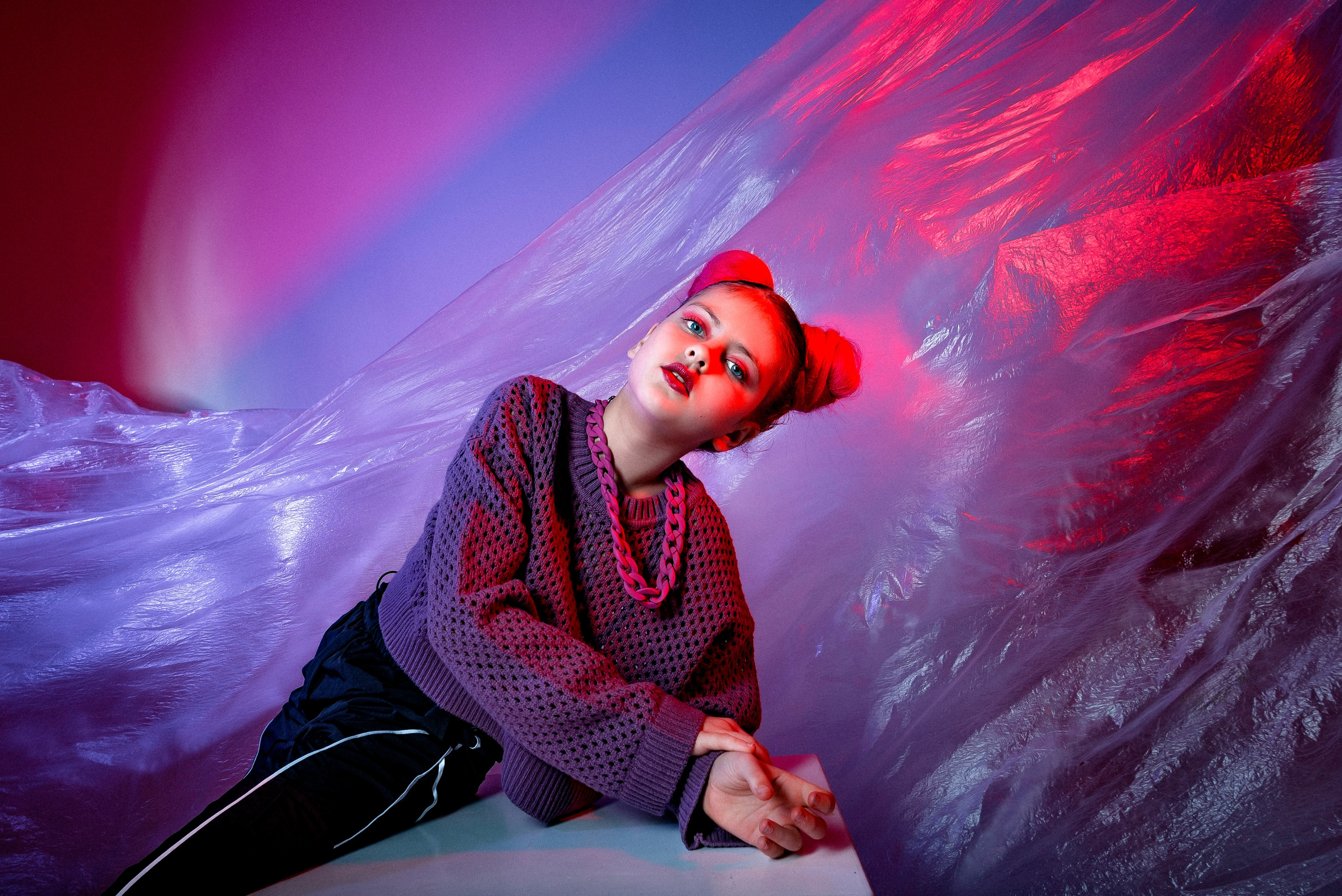 неоновая фотосессия в студии в сочи