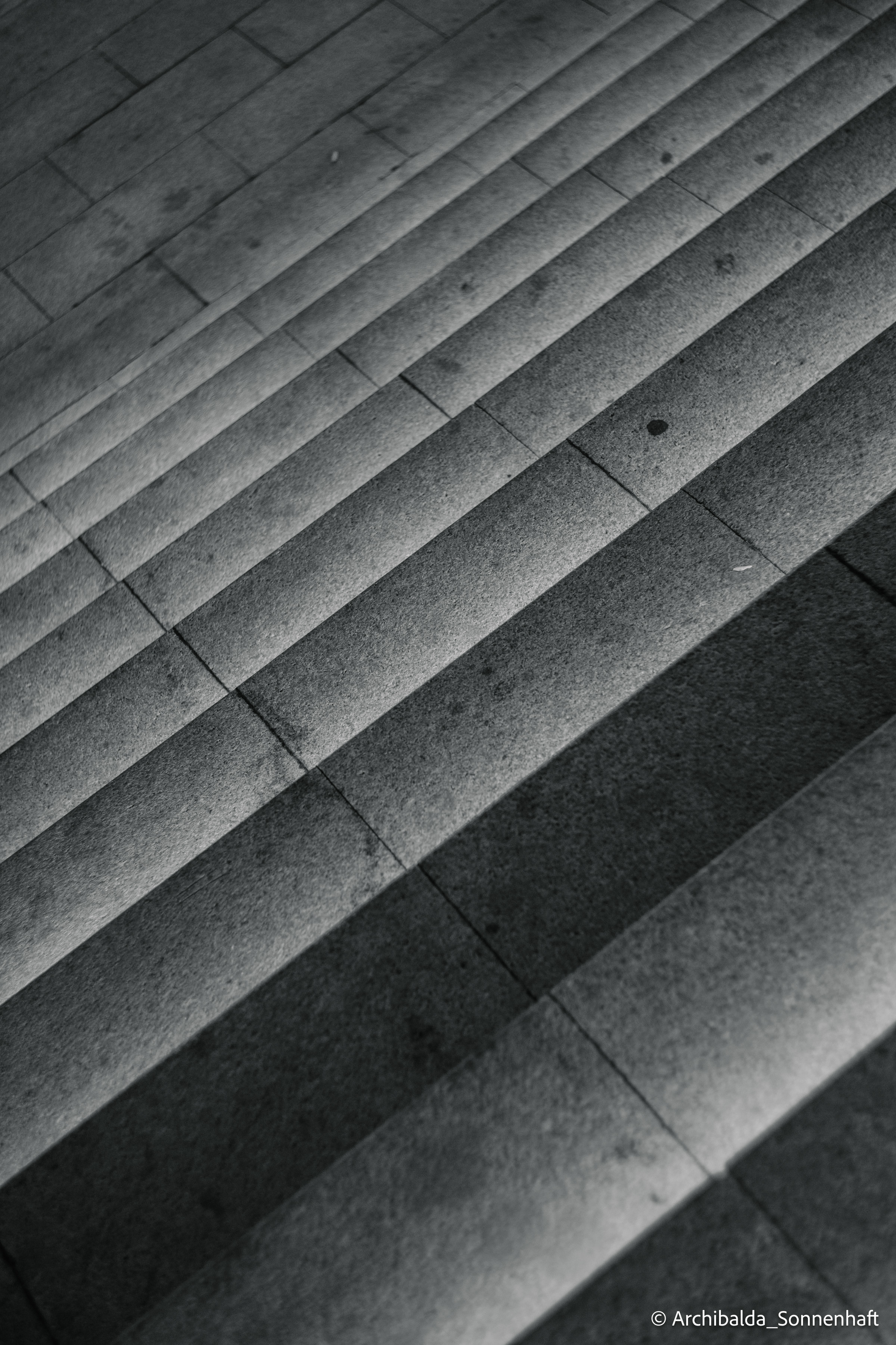 Walk of the First day of Summer. Photographer in Guangzhou, China. Archibald Sonnenhaft