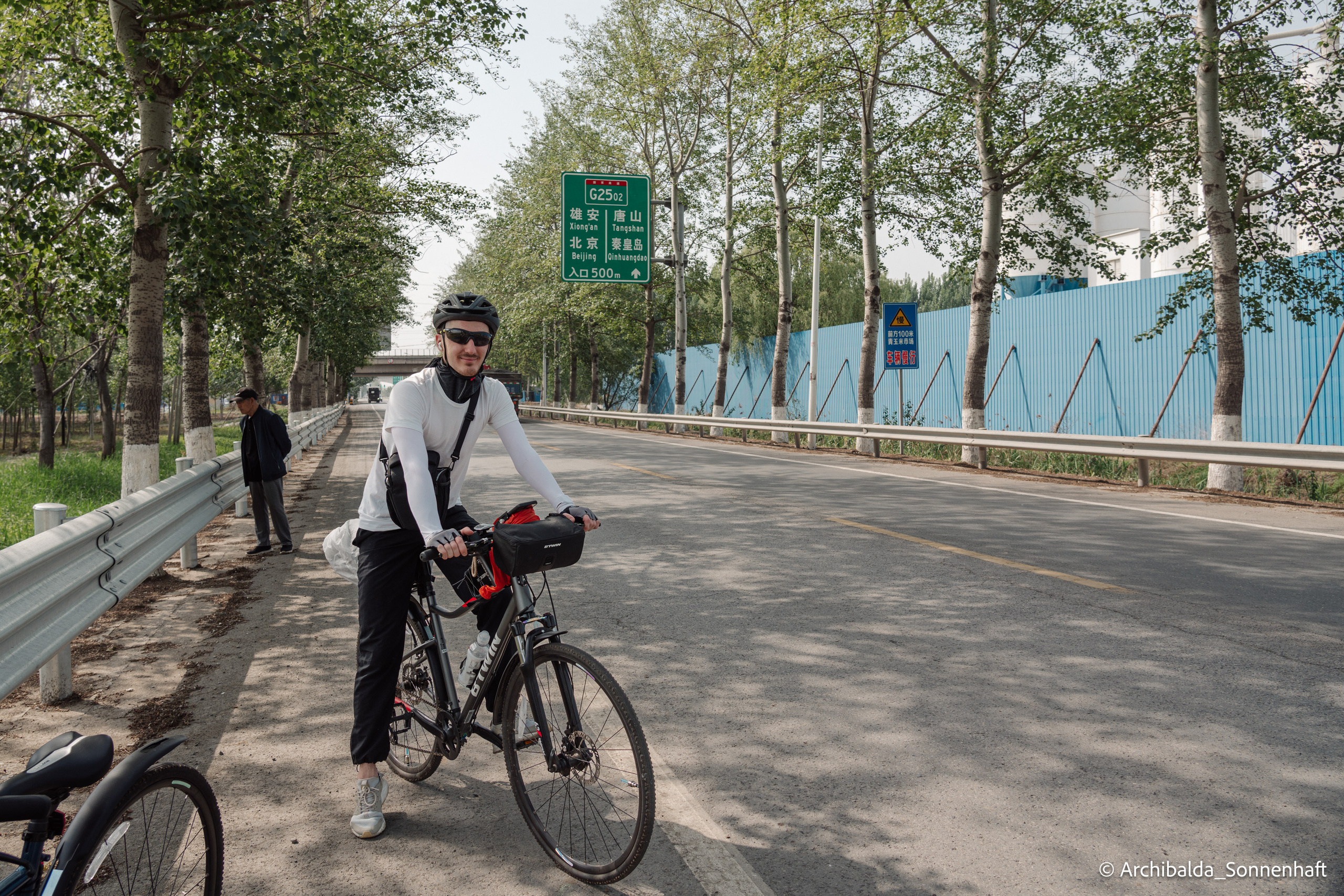 北京（Beijing), 2023.05.02. Photographer in Guangzhou, China. Archibald Sonnenhaft