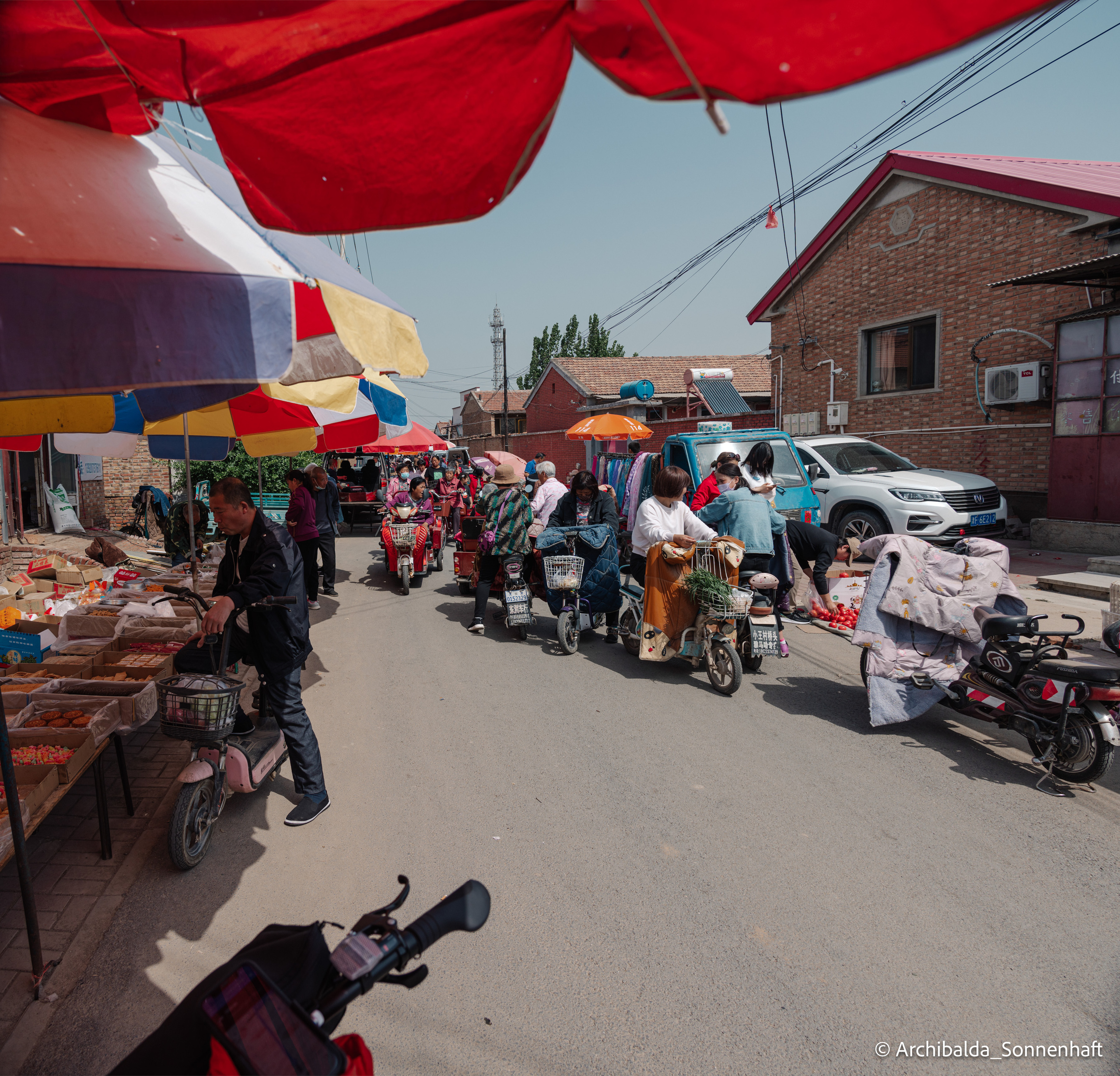 Tianjin-Beijin. Photographer in Guangzhou, China. Archibald Sonnenhaft