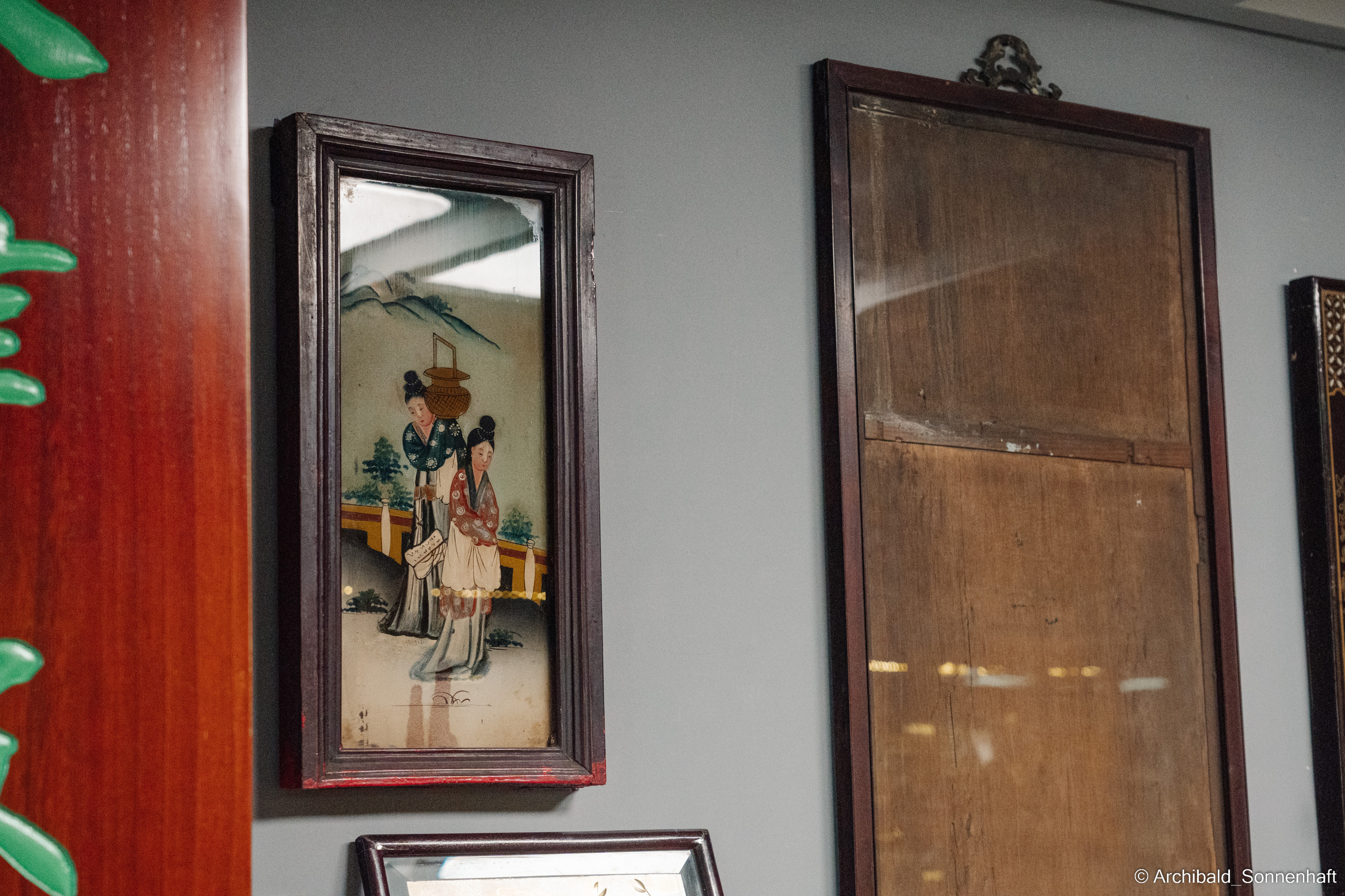 Master class on engraving on glass. Photographer in Guangzhou, China. Archibald Sonnenhaft