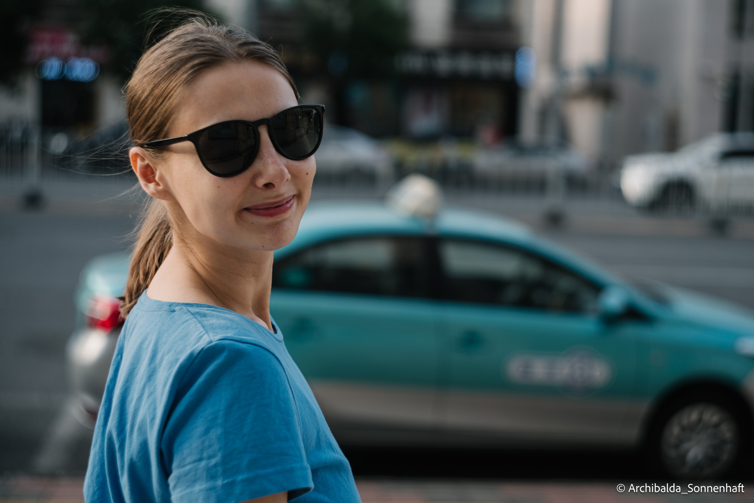 Walk of the First day of Summer. Photographer in Guangzhou, China. Archibald Sonnenhaft