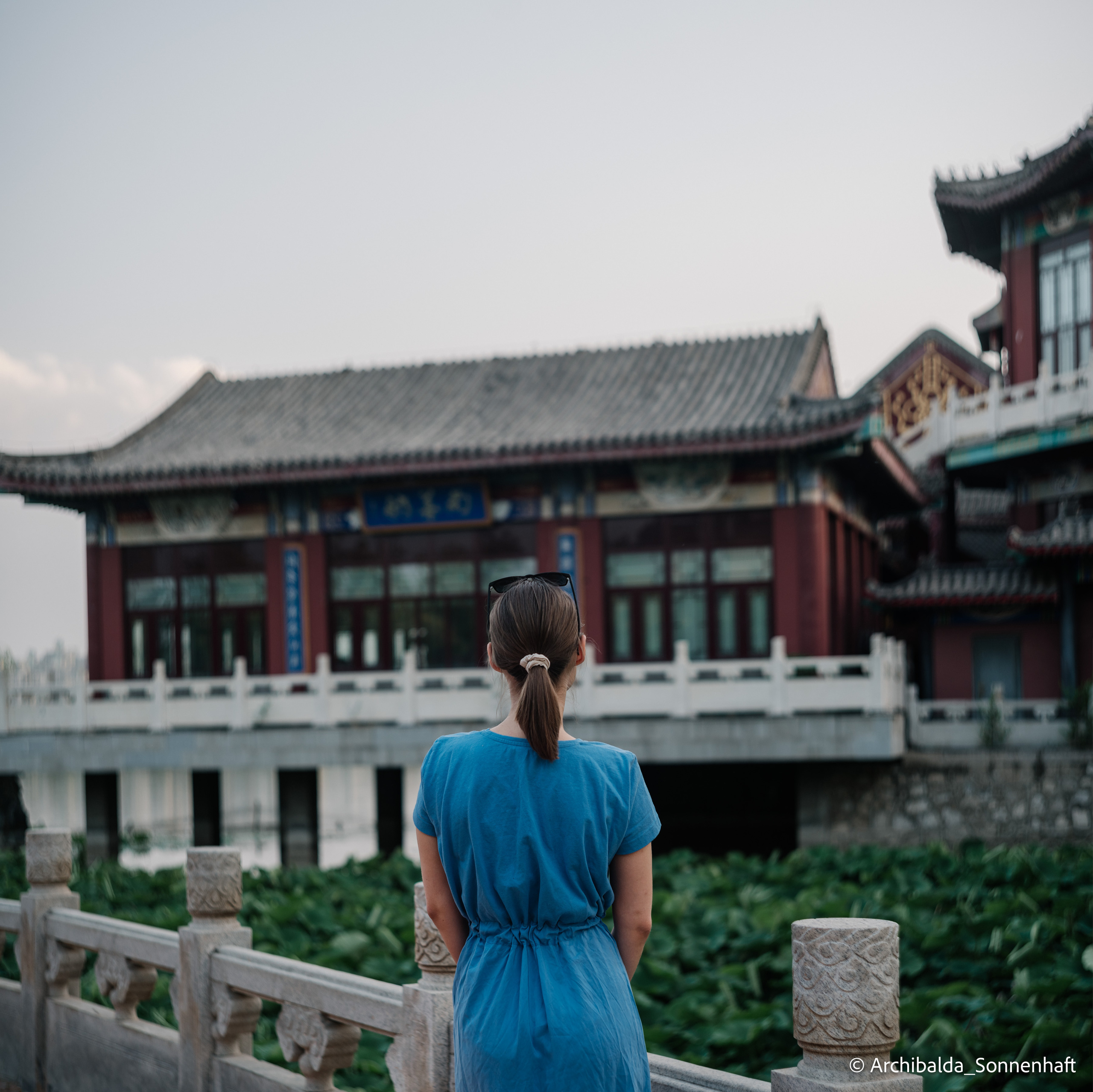Walk of the First day of Summer. Photographer in Guangzhou, China. Archibald Sonnenhaft