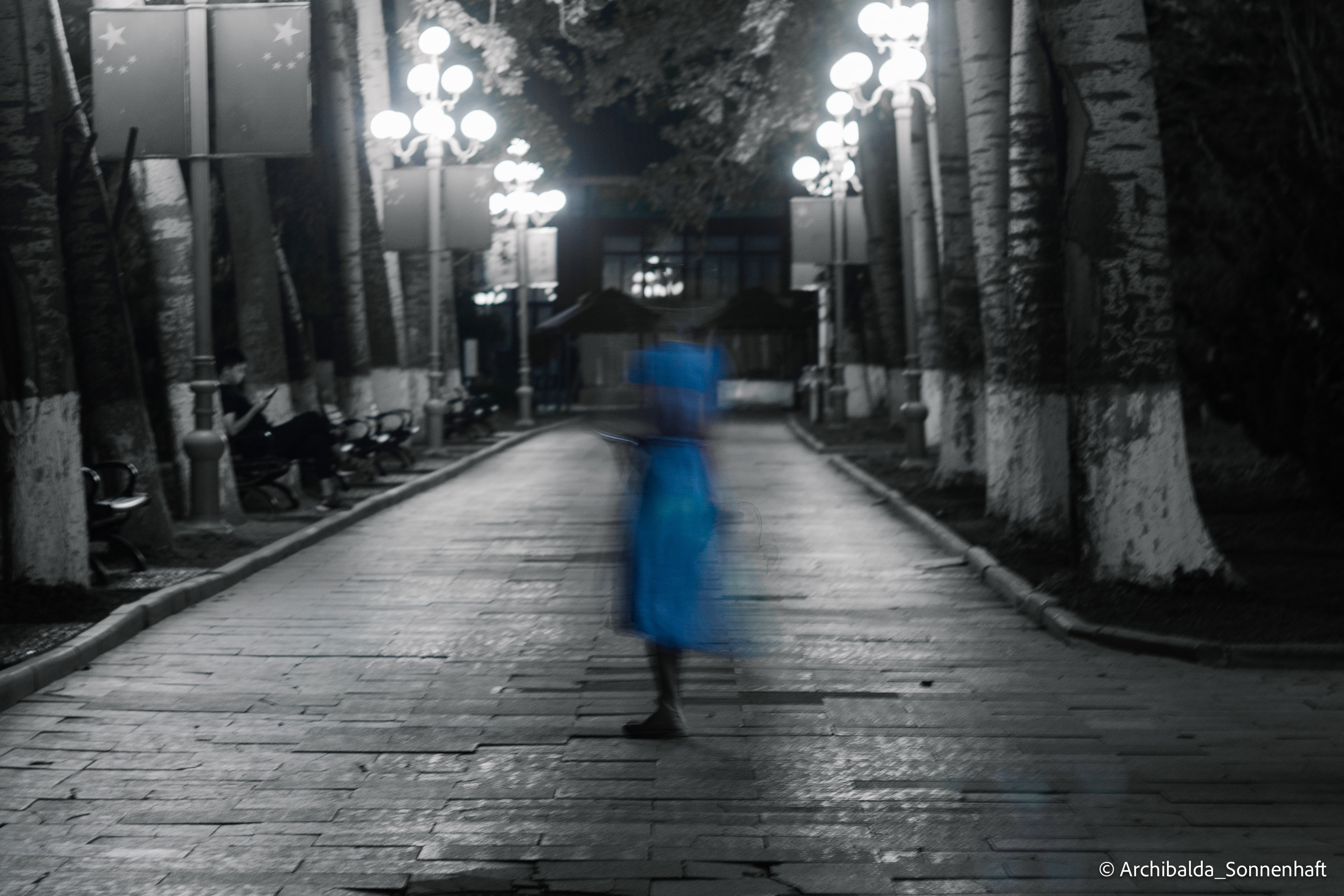 Walk of the First day of Summer. Photographer in Guangzhou, China. Archibald Sonnenhaft