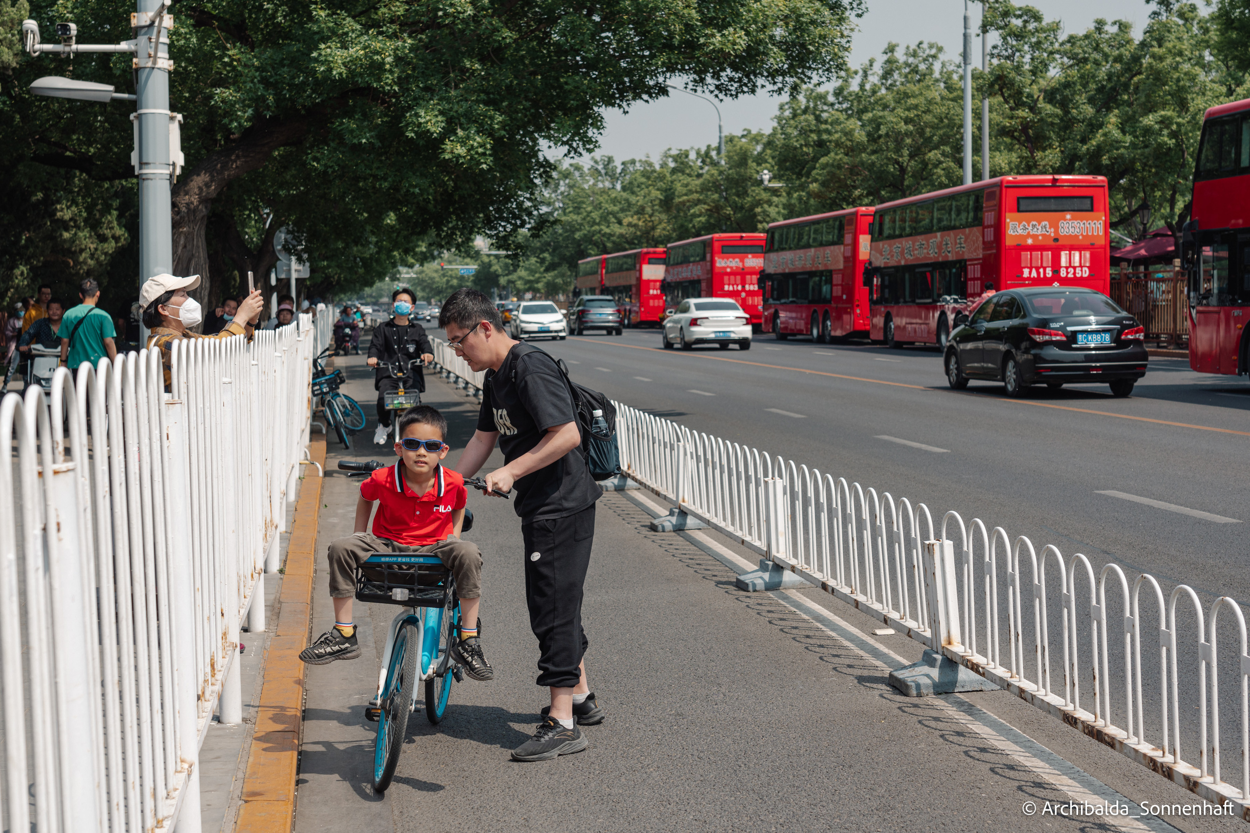 北京（Beijing), 2023.05.02. Photographer in Guangzhou, China. Archibald Sonnenhaft