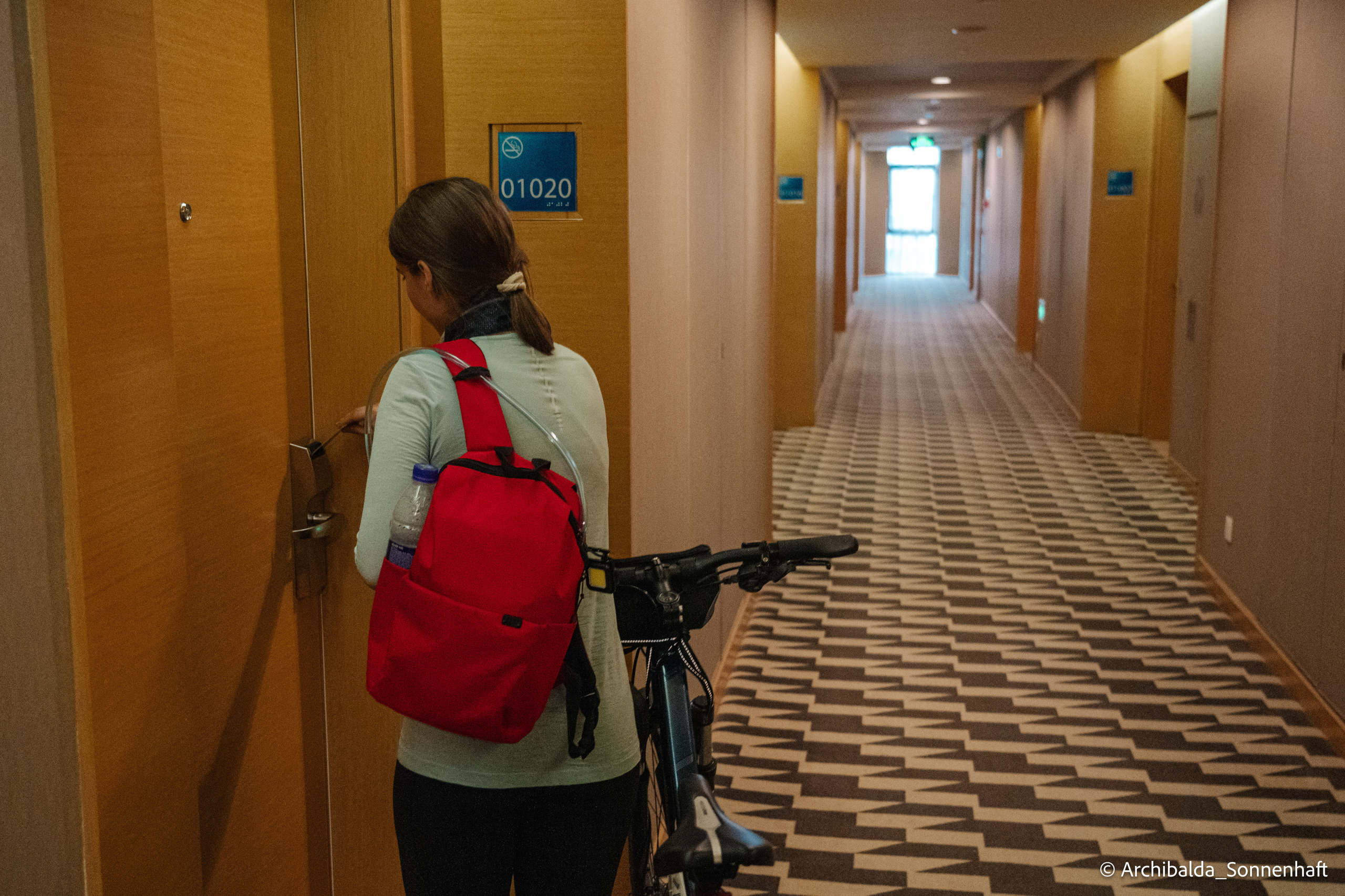 北京（Beijing), 2023.05.02. Photographer in Guangzhou, China. Archibald Sonnenhaft