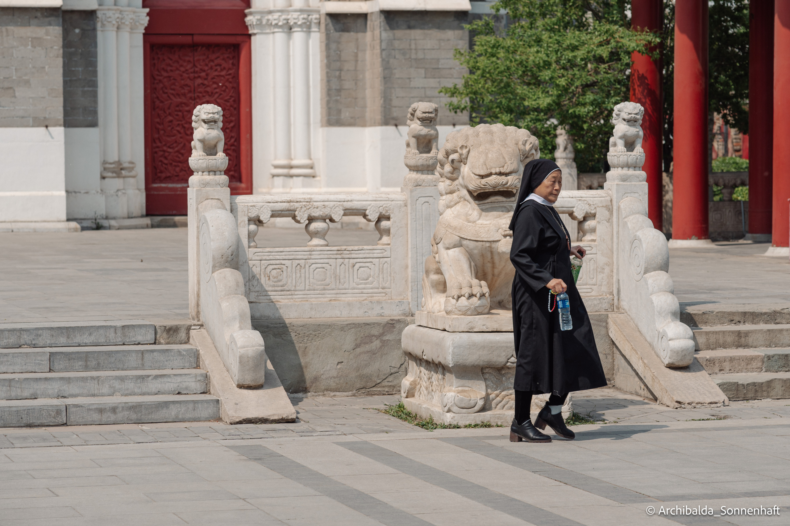 Tianjin-Beijin. Photographer in Guangzhou, China. Archibald Sonnenhaft