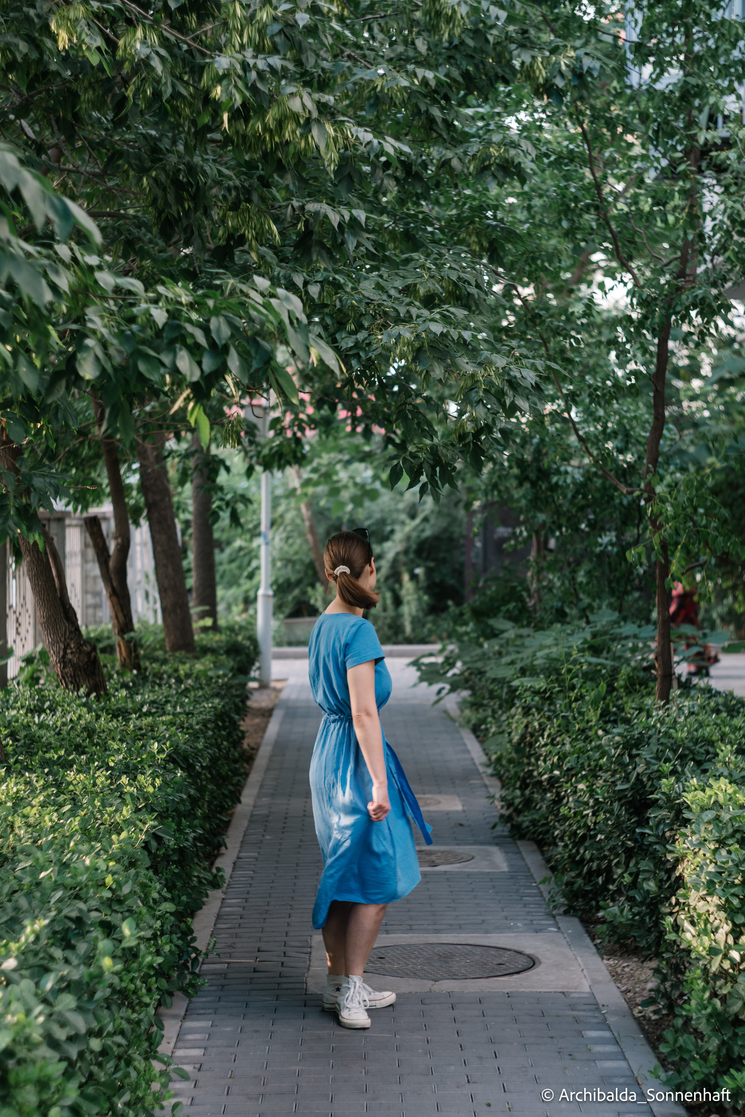 Walk of the First day of Summer. Photographer in Guangzhou, China. Archibald Sonnenhaft