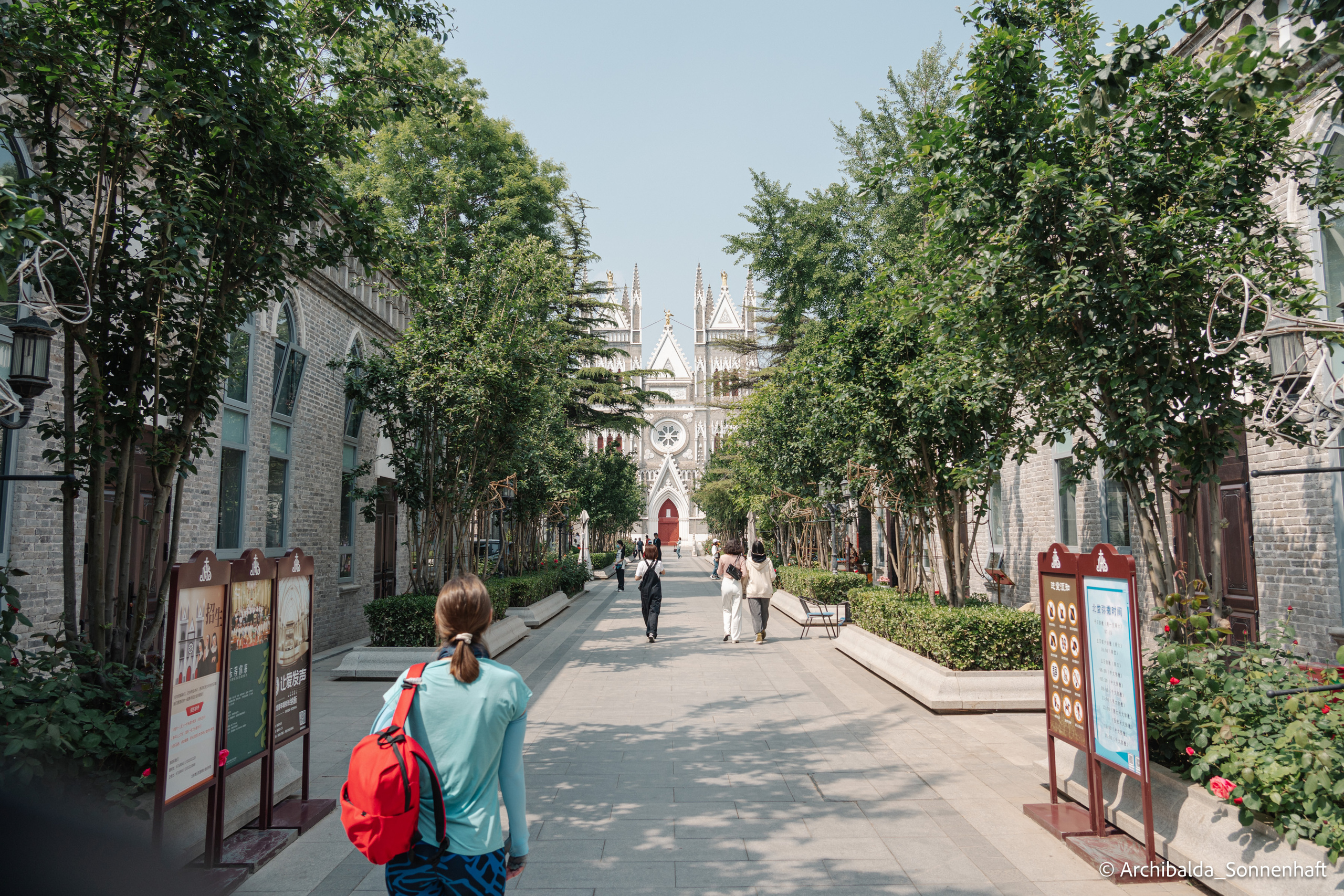 Tianjin-Beijin. Photographer in Guangzhou, China. Archibald Sonnenhaft