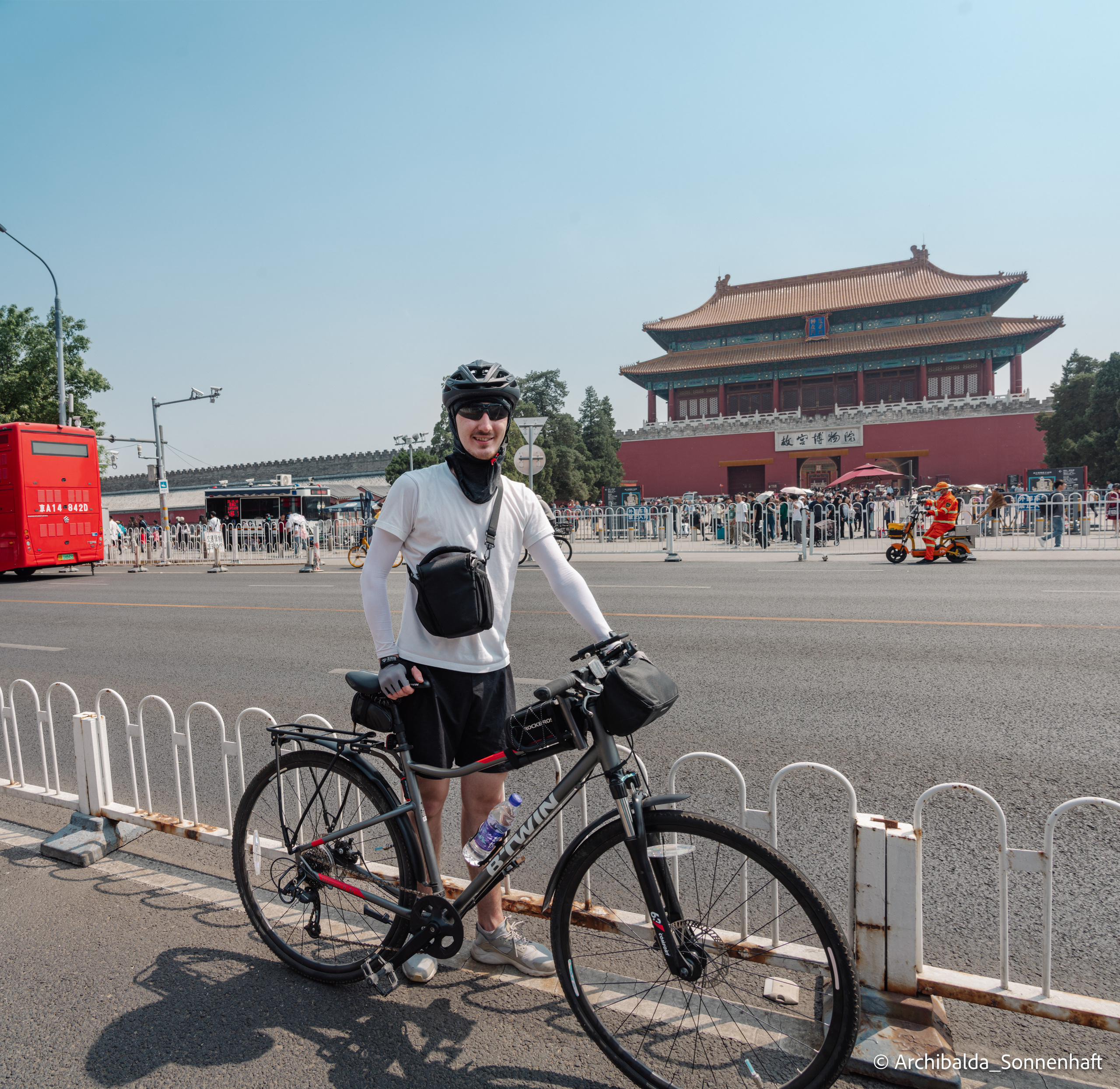 Tianjin-Beijin. Photographer in Guangzhou, China. Archibald Sonnenhaft