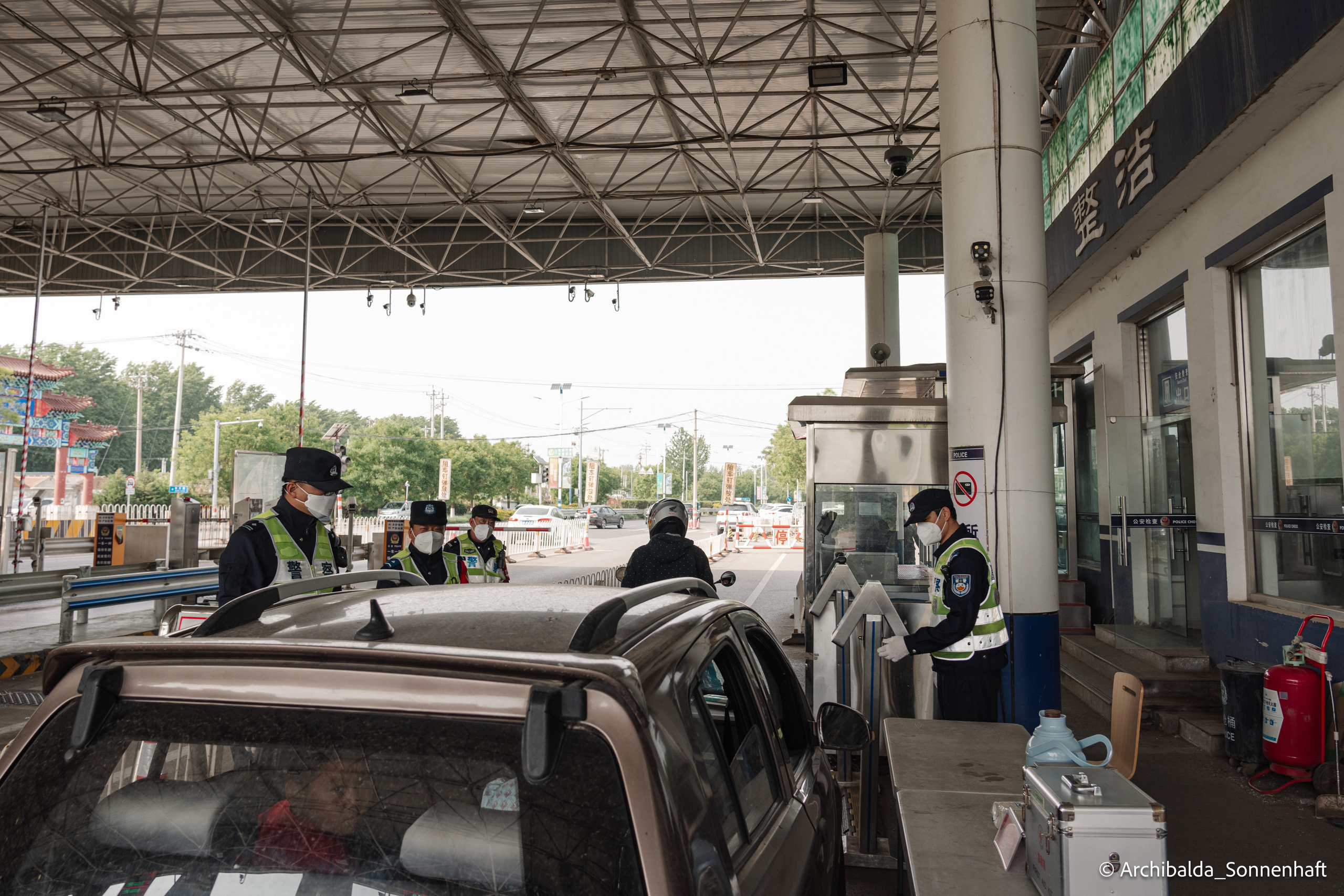 Tianjin-Beijin. Photographer in Guangzhou, China. Archibald Sonnenhaft