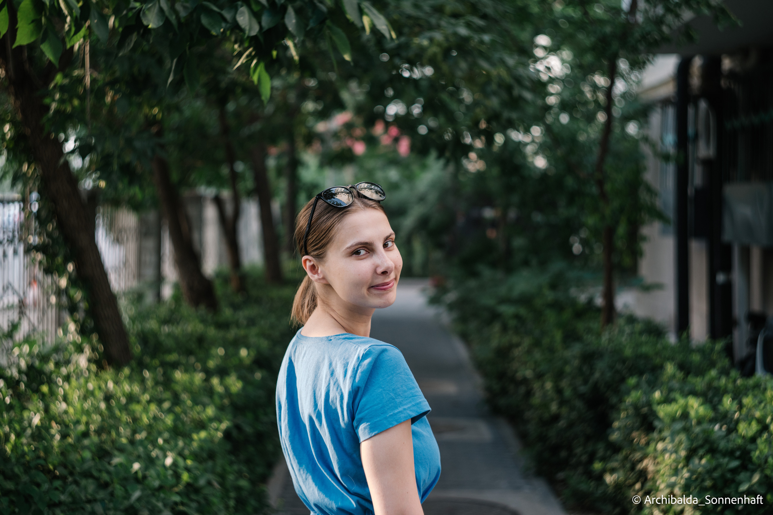Walk of the First day of Summer. Photographer in Guangzhou, China. Archibald Sonnenhaft