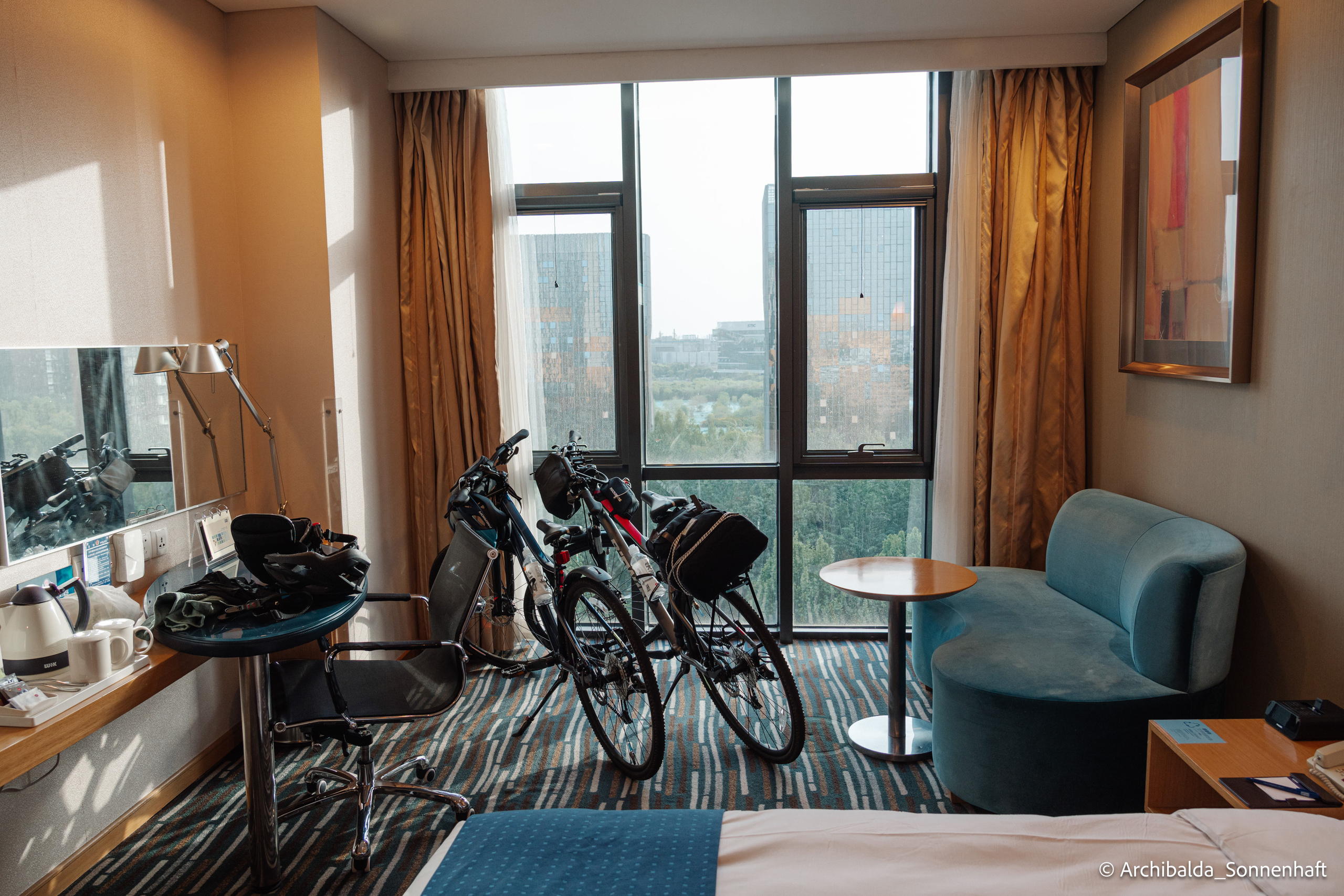 Tianjin-Beijin. Photographer in Guangzhou, China. Archibald Sonnenhaft