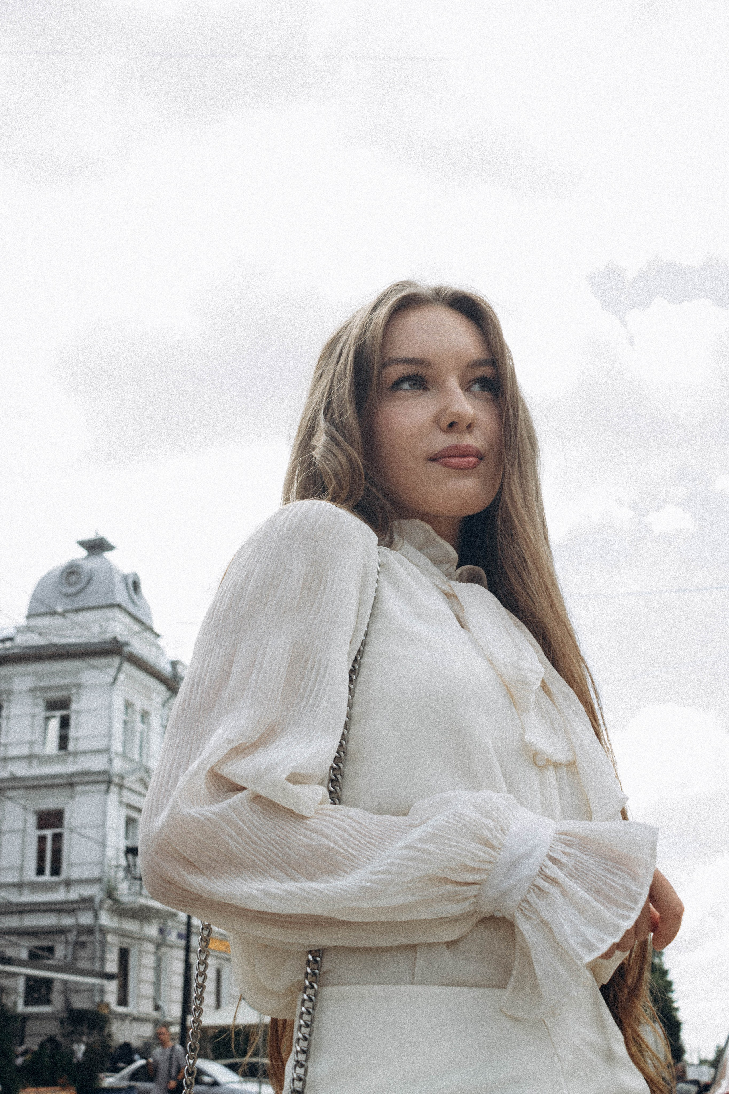 Sofiya. Я — Алёна и я фотографирую красиво (е)