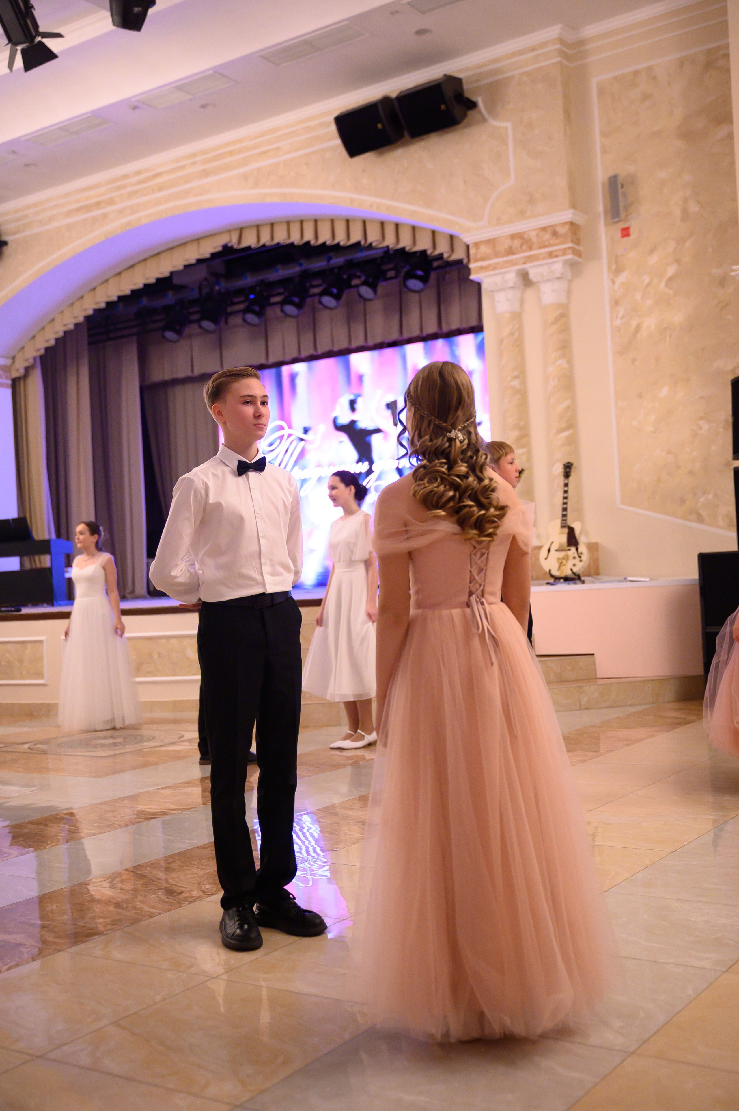 Бал ФМШ 7 класс. Фотограф новорожденных, семейный детский в Тюмени Татьяна Морозова