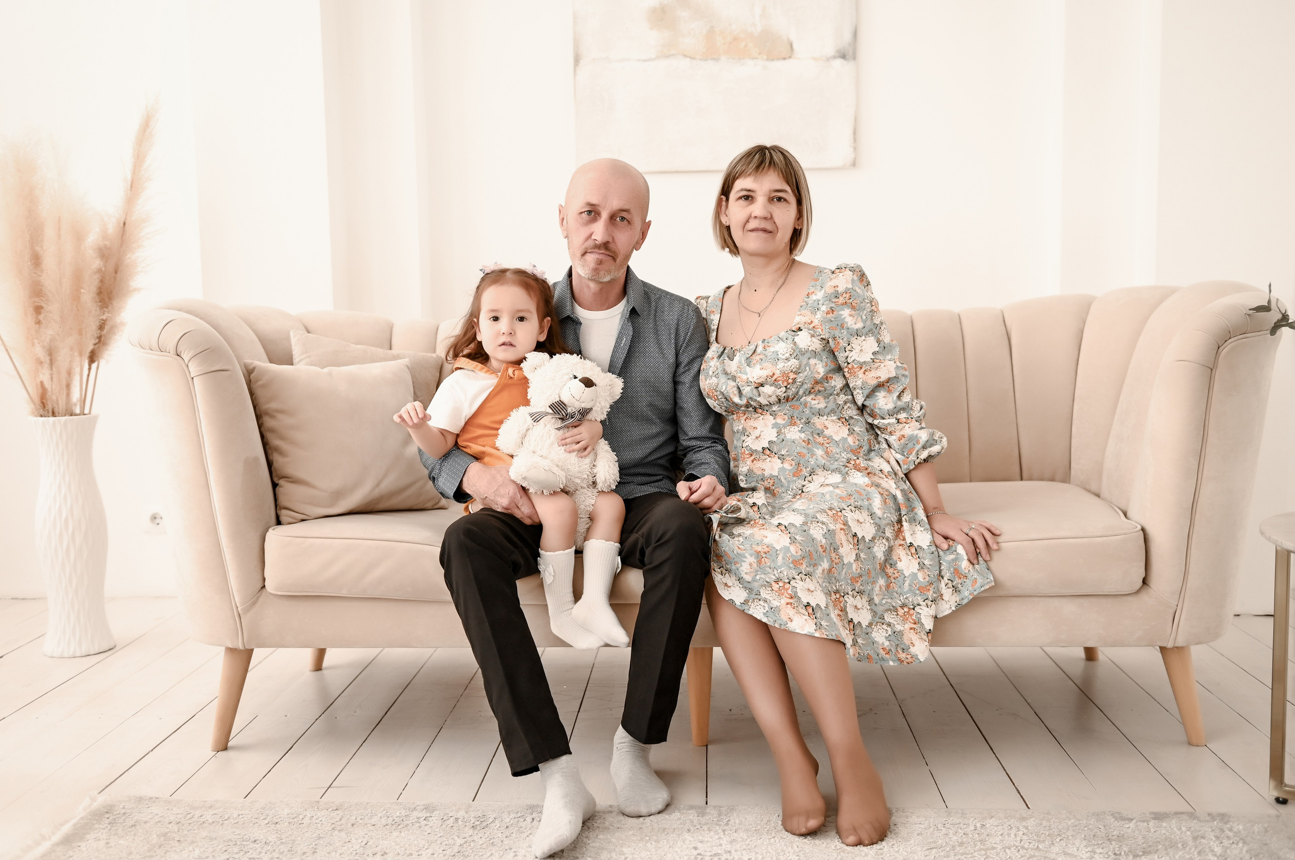 Семейная студийная  фотосессия 2. Свадебный, семейный, детский, контент фотограф в Омске Максим Ильин