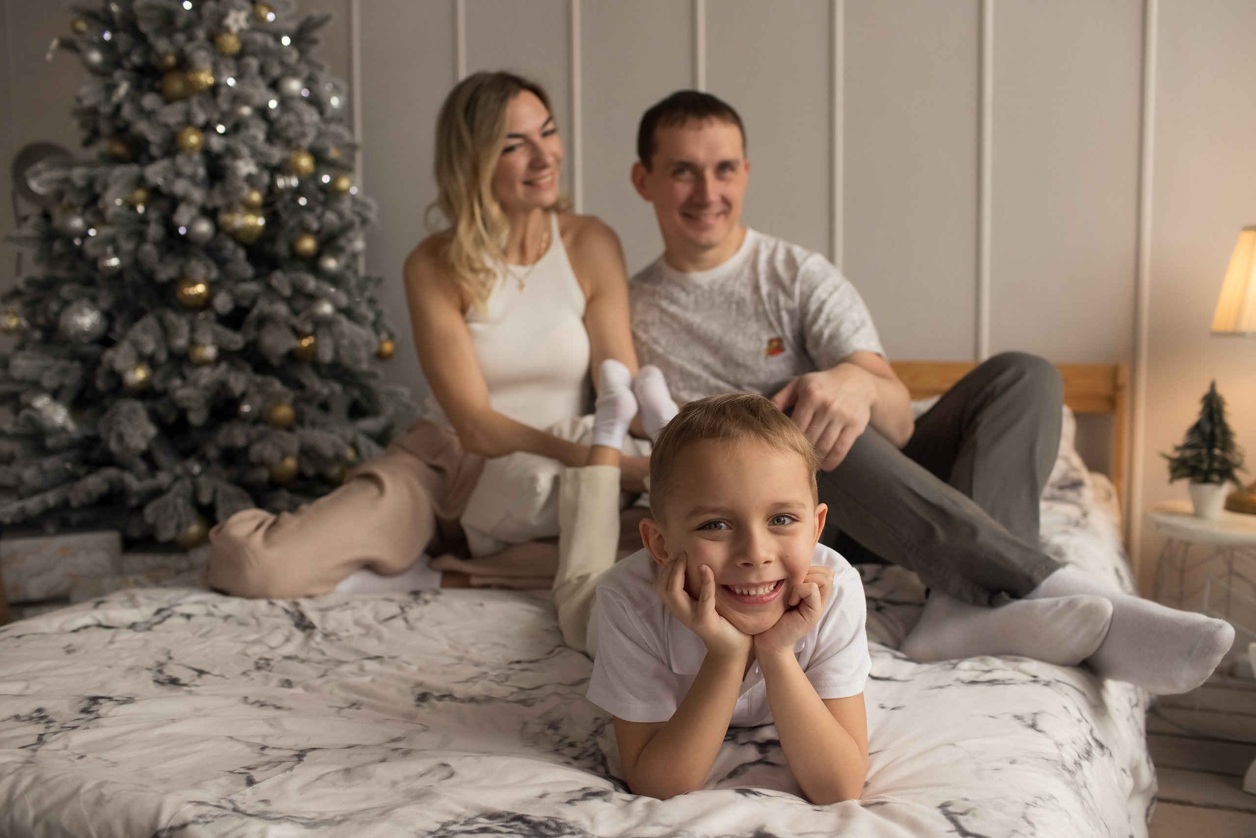 Новогодние объятия. Семейный и детский фотограф в Саратове Полина Коткина