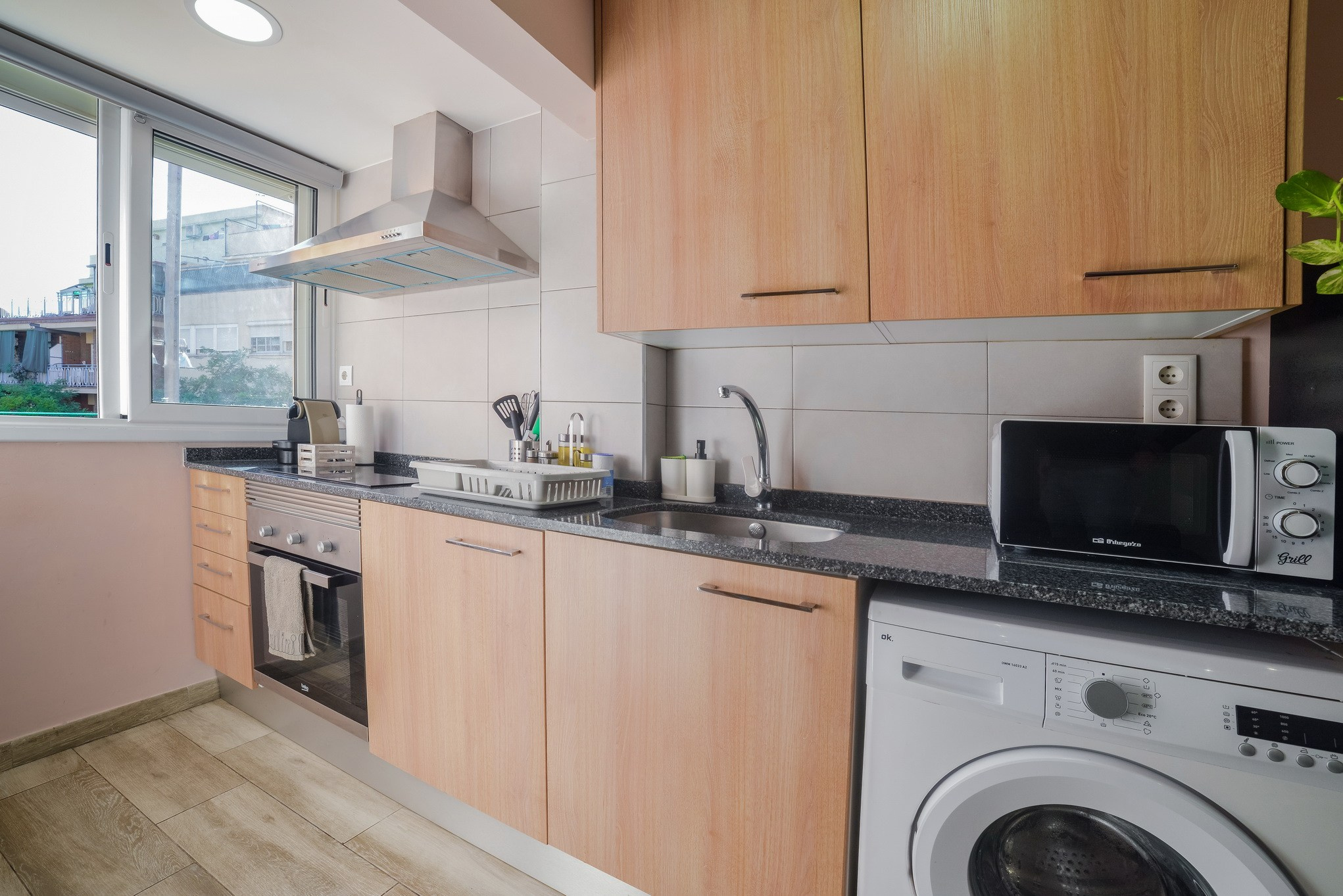 Reloj de pared. Barcelona. Fotógrafo Aleksandr Rybintsev