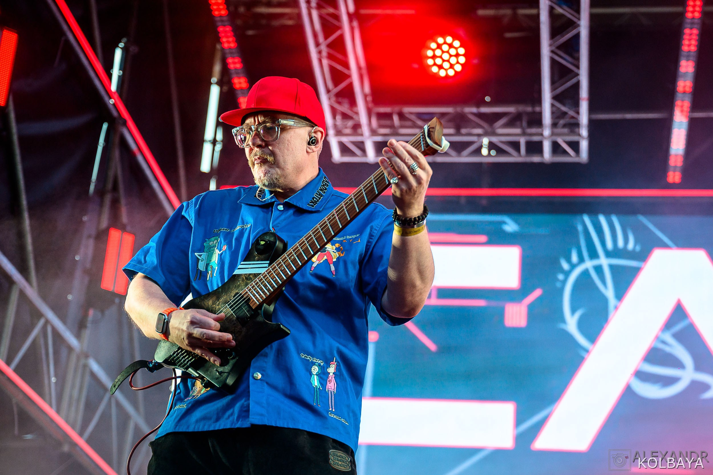 Фоторепортаж с концерта группы СЛОТ на Red Summer 2025. Концертный и театральный репортажный фотограф в Москве Александр Колбая