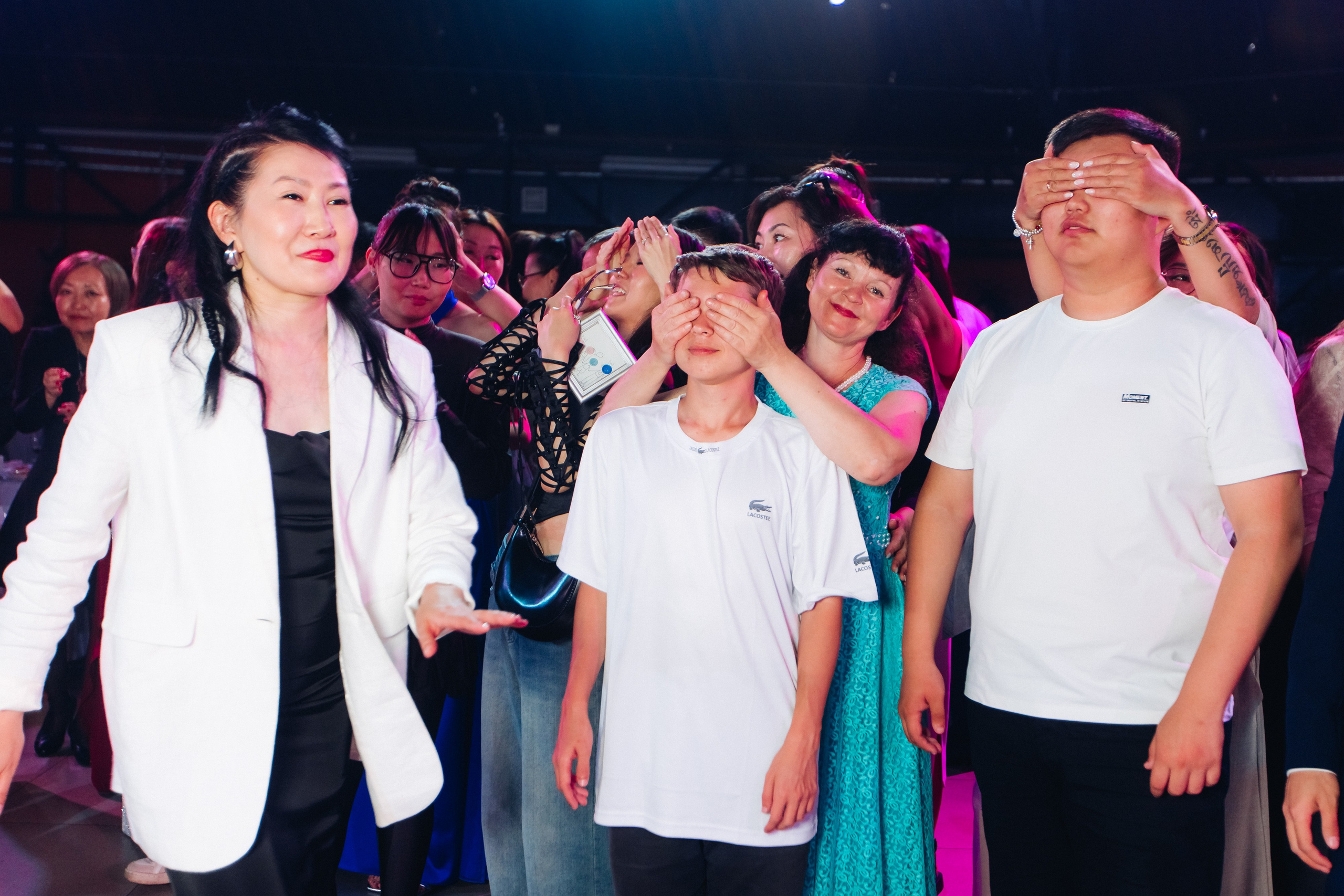 Выпускной вечер. 49 школа. Баран на корове. Свадебный и семейный фотограф в Улан-Удэ