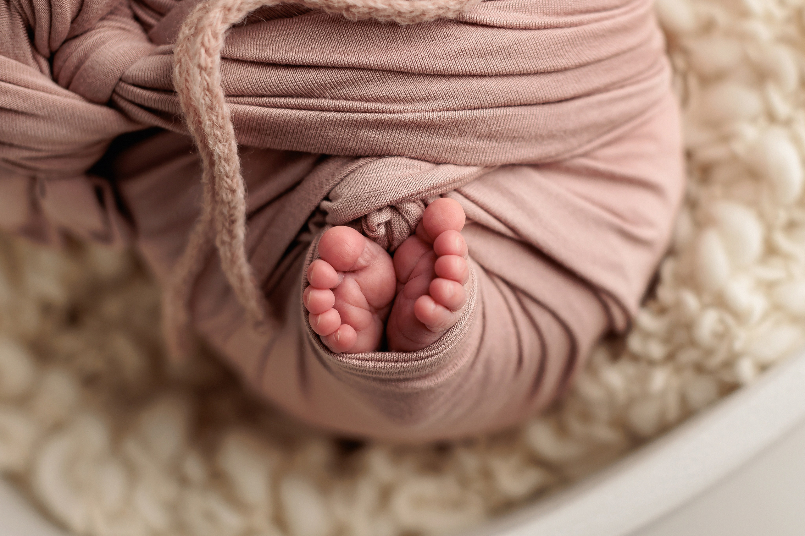 Фотосессия новорожденного серпухов. Семейный фотограф новорождённых в Серпухове Юлия Новикова +79637785957