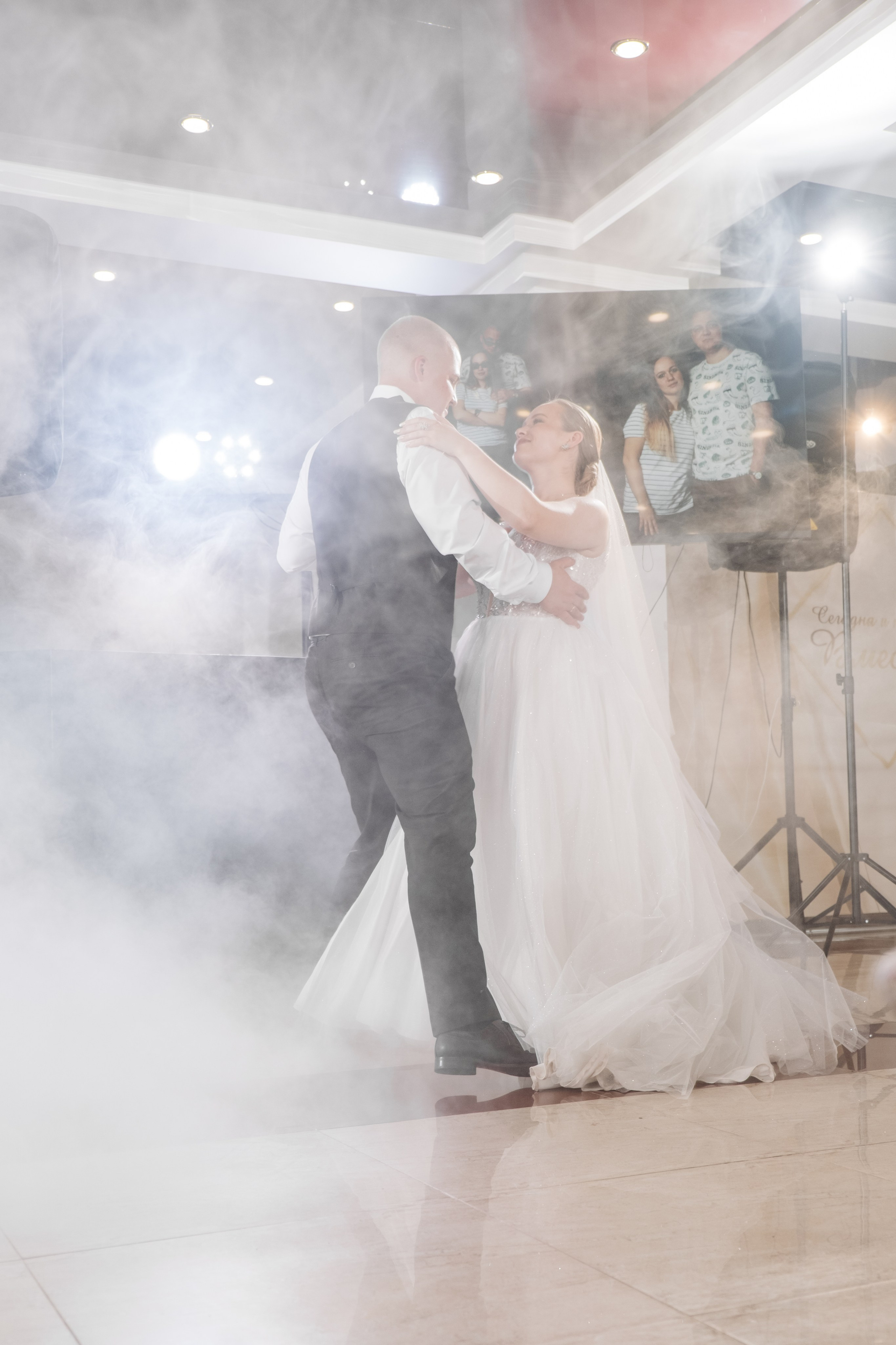 Свадебный ретопртаж. Профессиональная фотосъемка в Крыму. Натуральные эмоции и живые кадры. Забронируйте дату прямо сейчас!