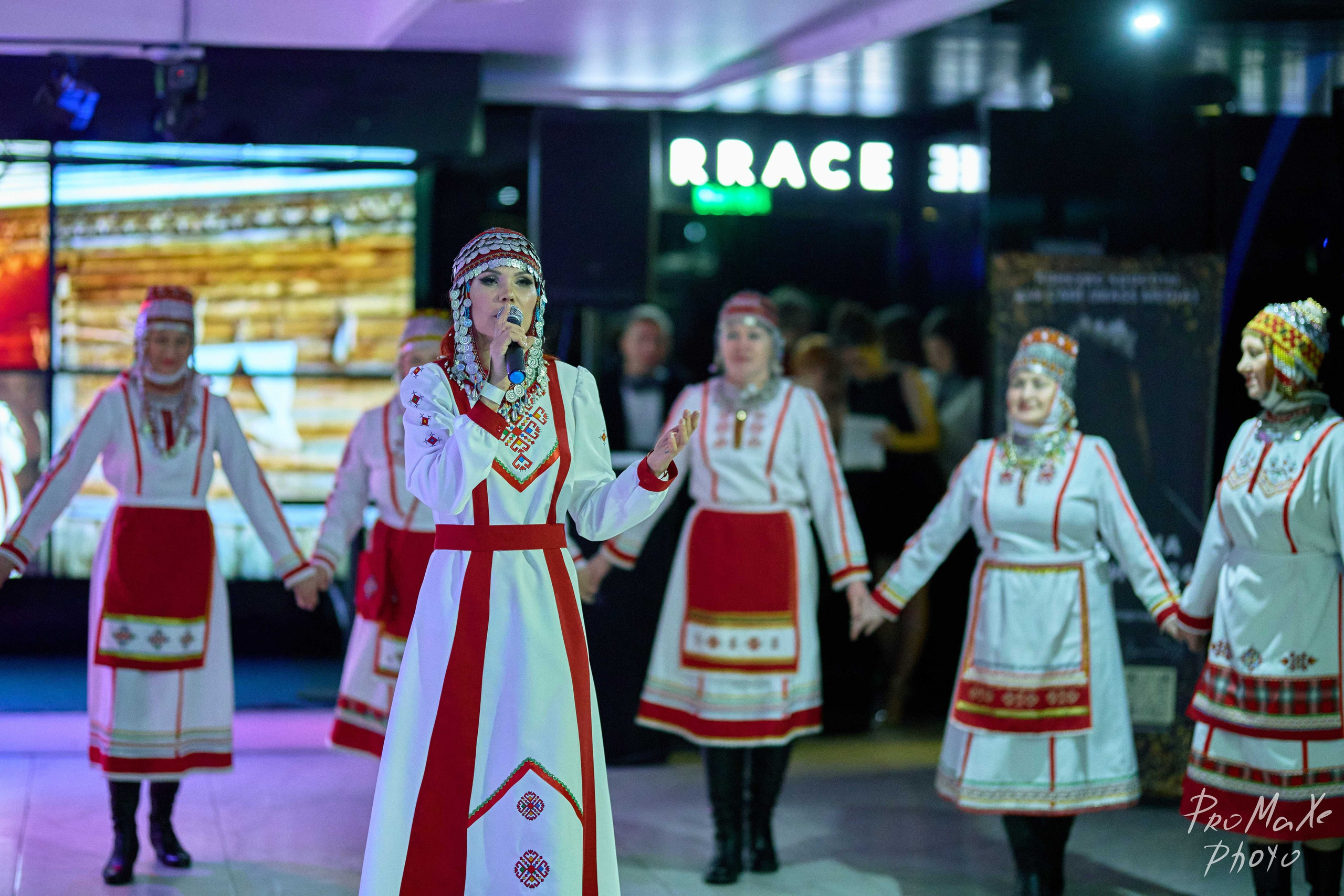 Зал КРАСА МАСС-МЕДИА ЧУВАШИИ. Владимир Суздалов (ProMaXe) — Портретный фотограф, тематические фотосессии в Чебоксарах