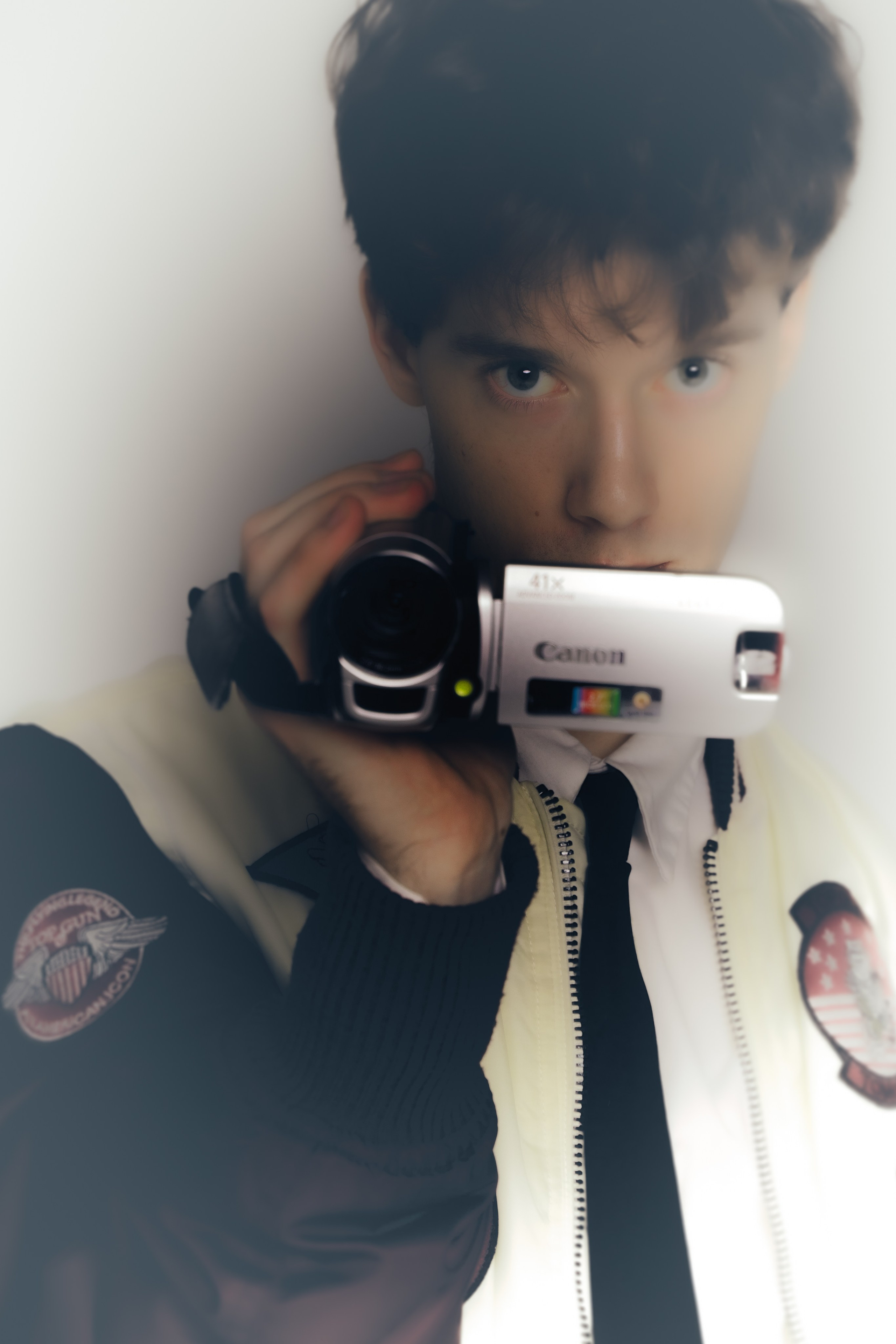 Фотосессия в эстетике Америки 90-х