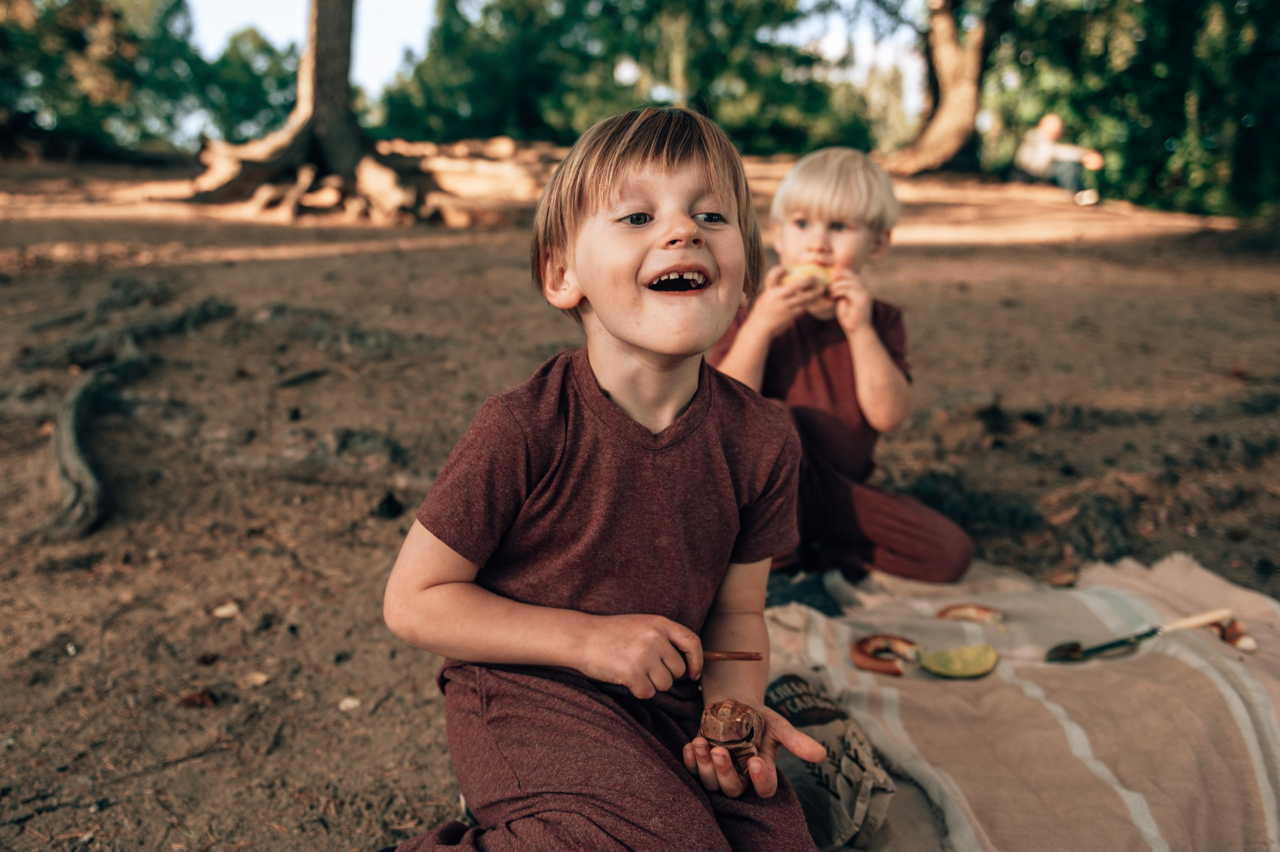 Семейна прогулка с непоседами-мальчишками. Свадебный и семейный фотограф София Невская