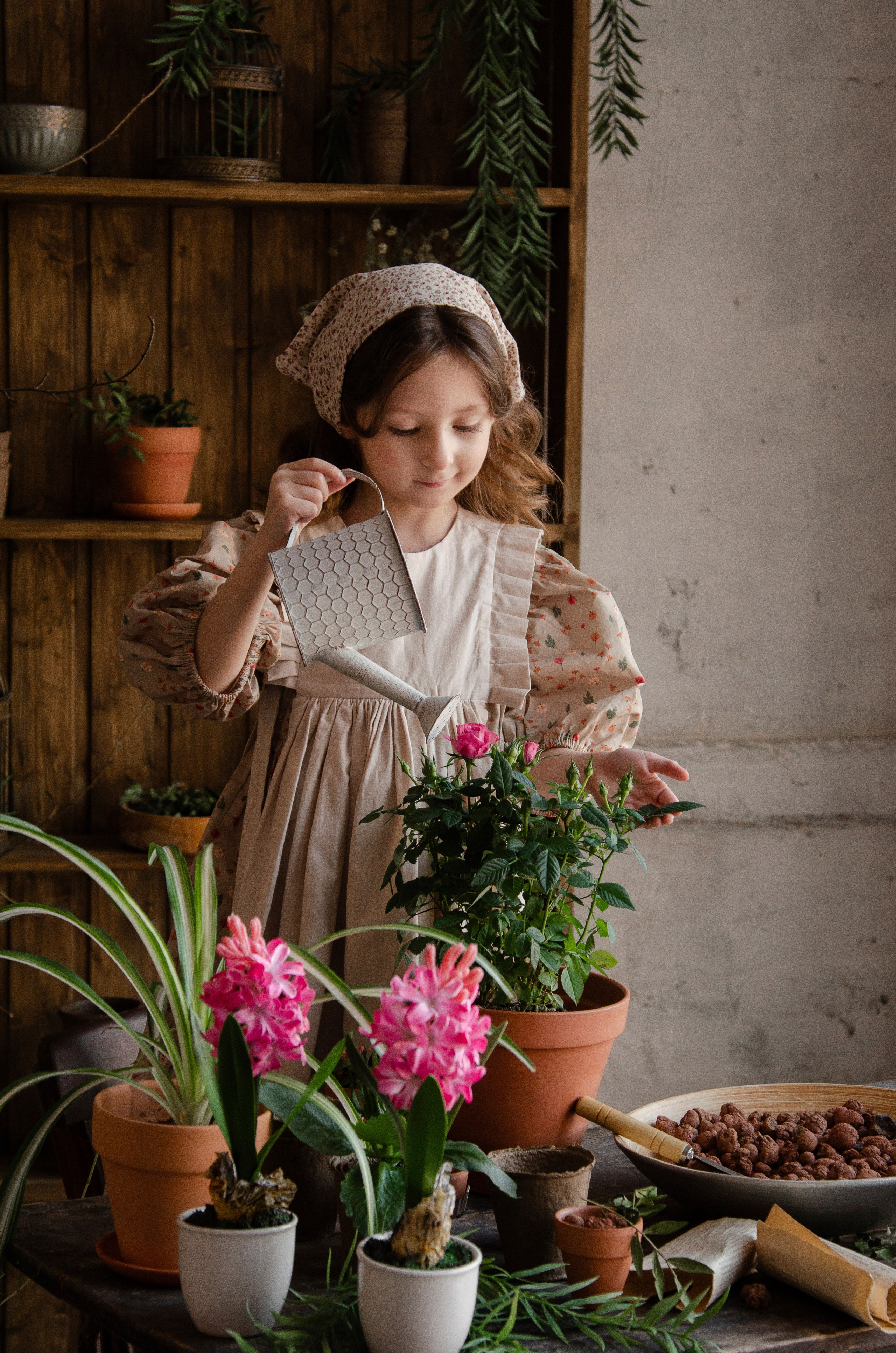 Маленькая садовница. Фотографы в Тюмени Андрей и Лидия Войвод