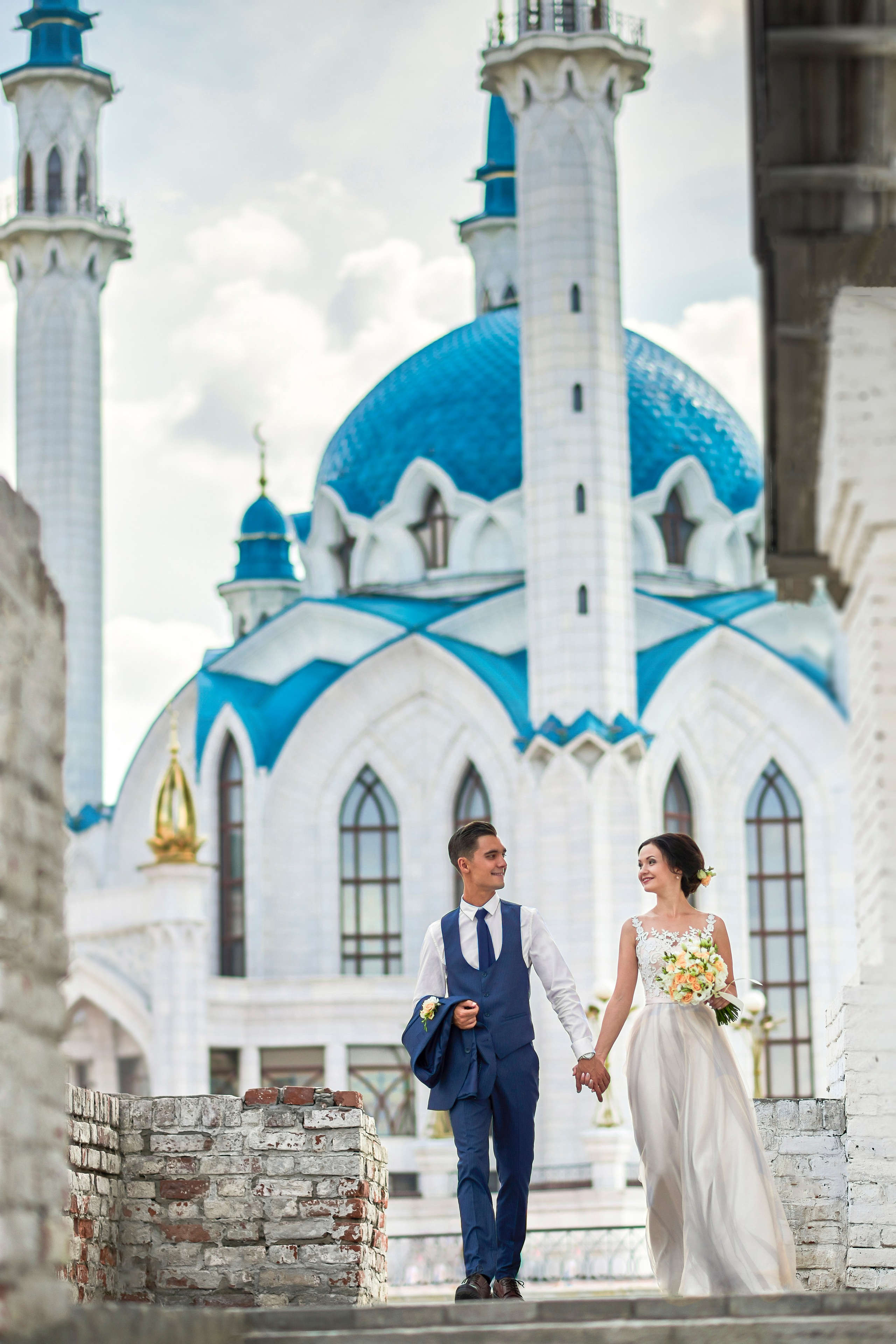 Свадебная Фотосессия в г. казани | Фотограф на Свадьбу в г. Казани Фотограф Садег Азарми тел. +79172288430 ✔ Сборы невесты и жениха✔ Утро невесты (детали, эмоции, подготовка)✔ Репортажная съёмка ЗАГСа и выездной регистрации✔ Свадебная прогулка✔ Фотосъёмка банкета и вечеринки✔ Креативные и тематические свадьбы✔ Свадьба на природе (лайфстайл)✔ Девичники и мальчишники