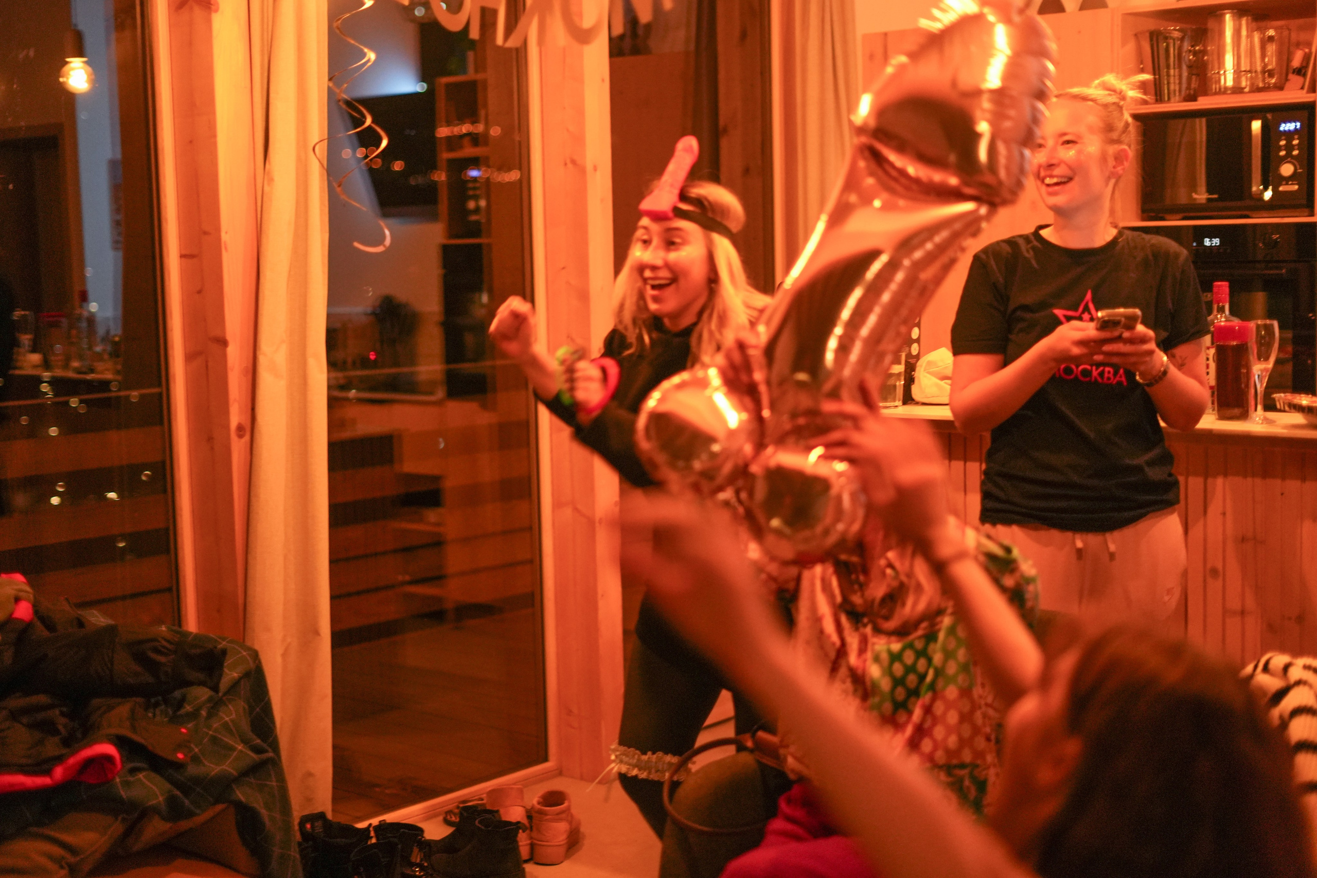 Stasy’s bachelorette party. Wedding Photographer in Barcelona and Medellin