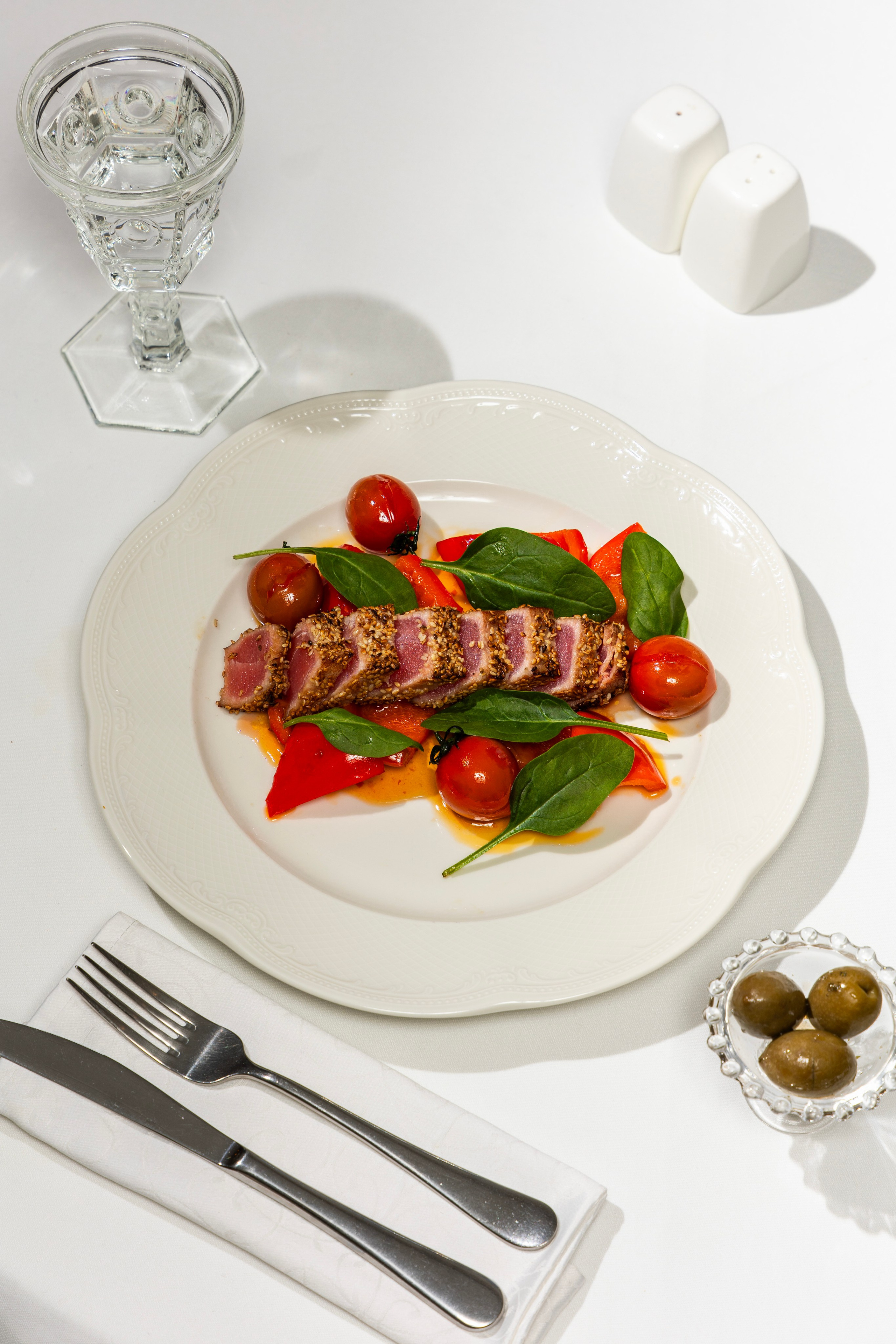 commercial editorial luxurynatural lightrestaurant photography beverage photography